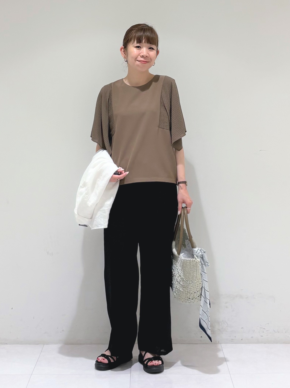 tsuyuさんの「INDIVI｜【2柄展開】柄デザインスカーフ」を使ったコーディネート