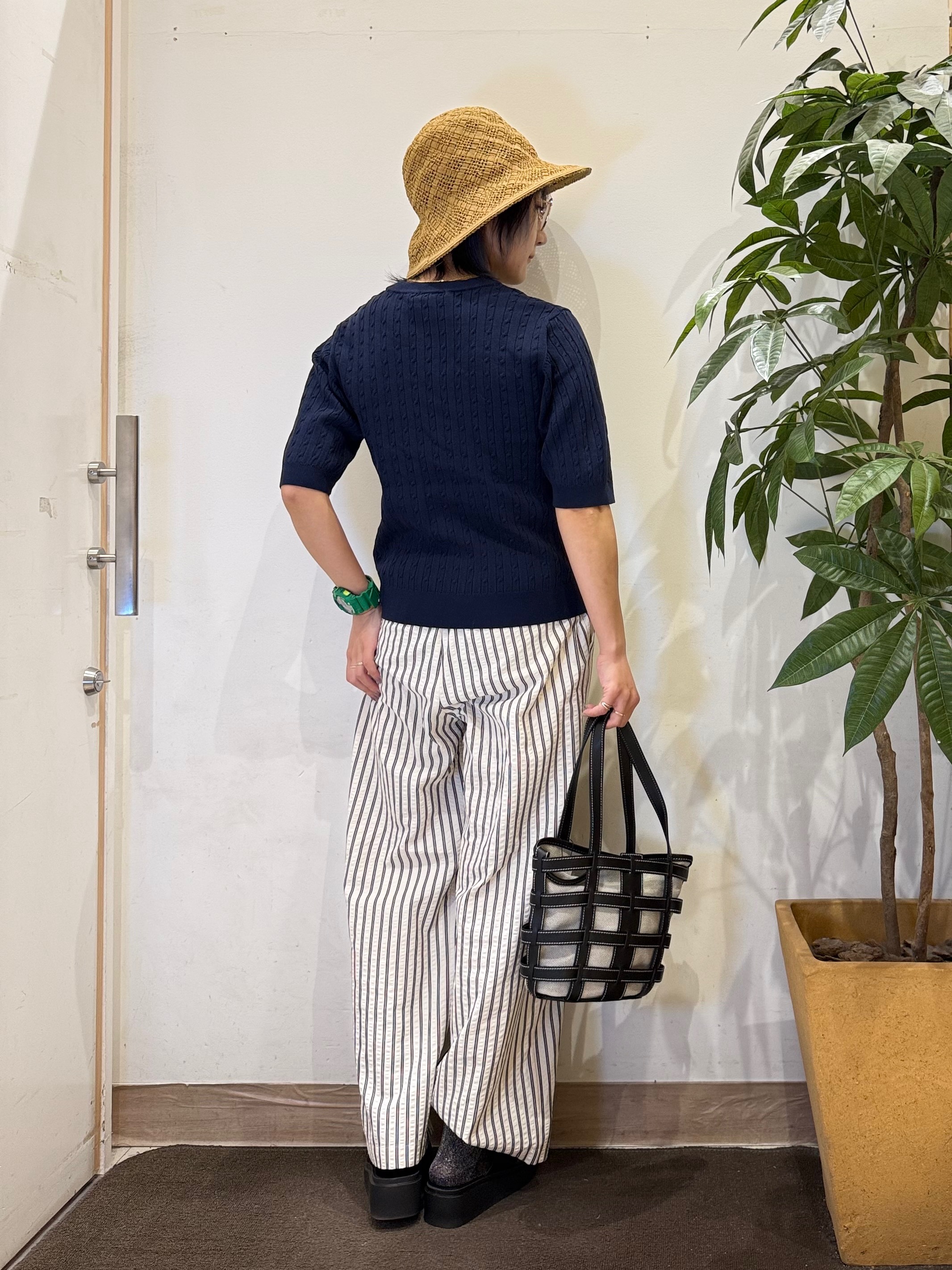 misakiさんの「SHOO･LA･RUE｜【洗濯機可/S-LL】ミニケーブルで上品に 5分袖ニット」を使ったコーディネート
