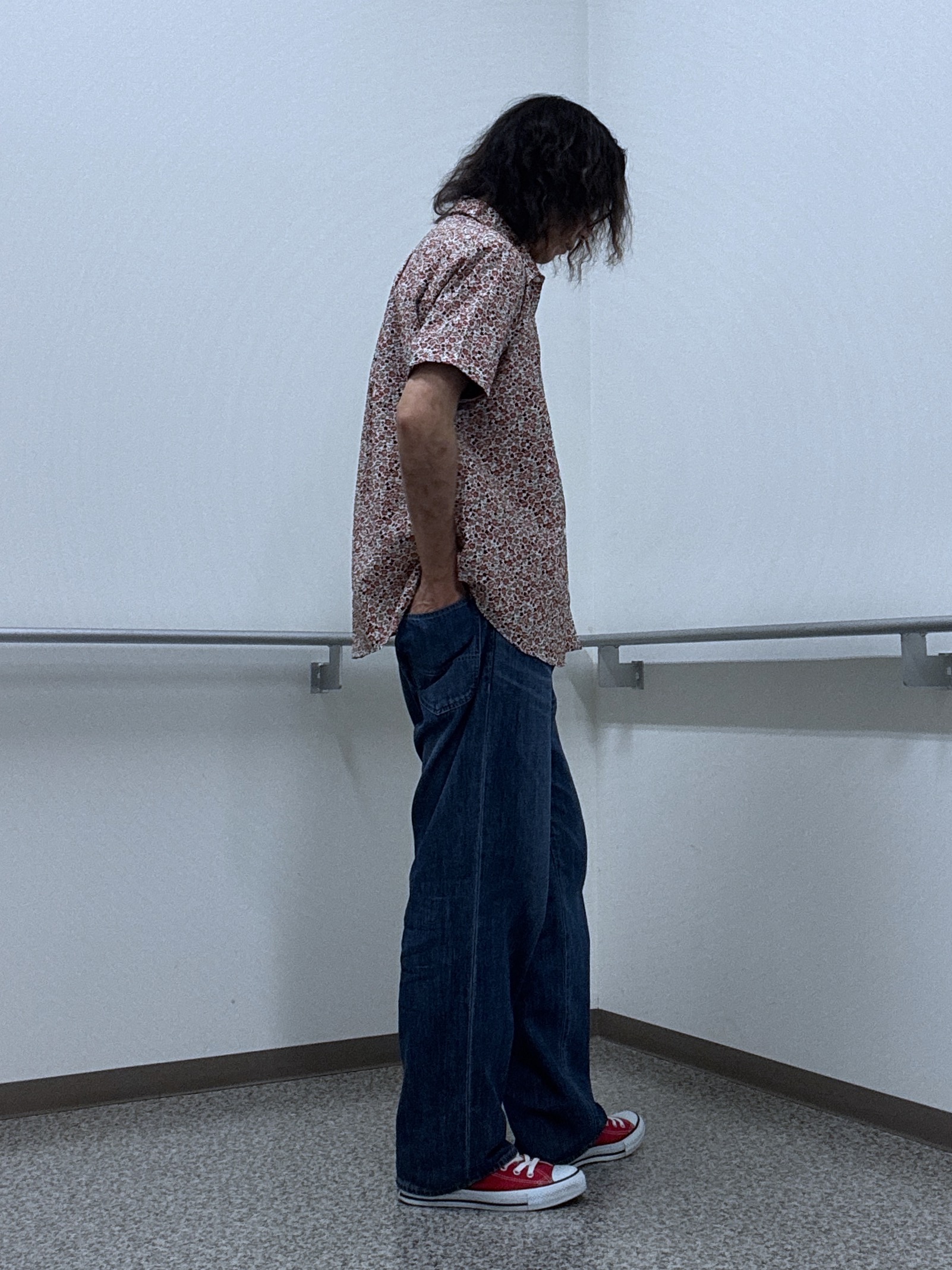 おーのさんの「TAKEO KIKUCHI｜リップル小花シャツ」を使ったコーディネート
