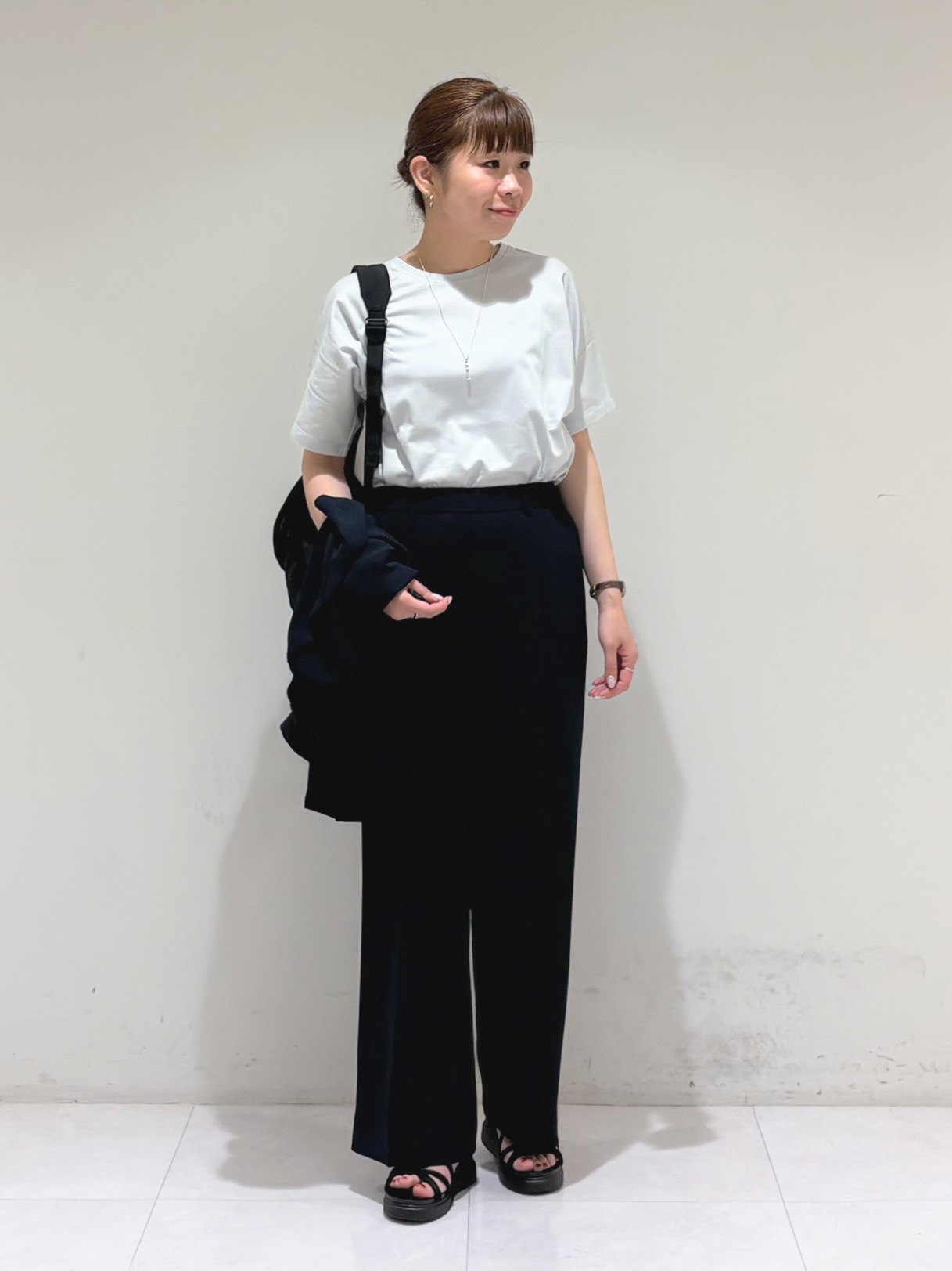 tsuyuさんの「INDIVI｜【超軽量／大人カジュアル】収納力◎！ギャザーフォルムリュック」を使ったコーディネート