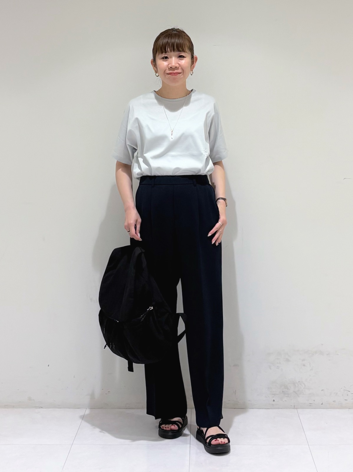 tsuyuさんの「INDIVI｜【超軽量／大人カジュアル】収納力◎！ギャザーフォルムリュック」を使ったコーディネート