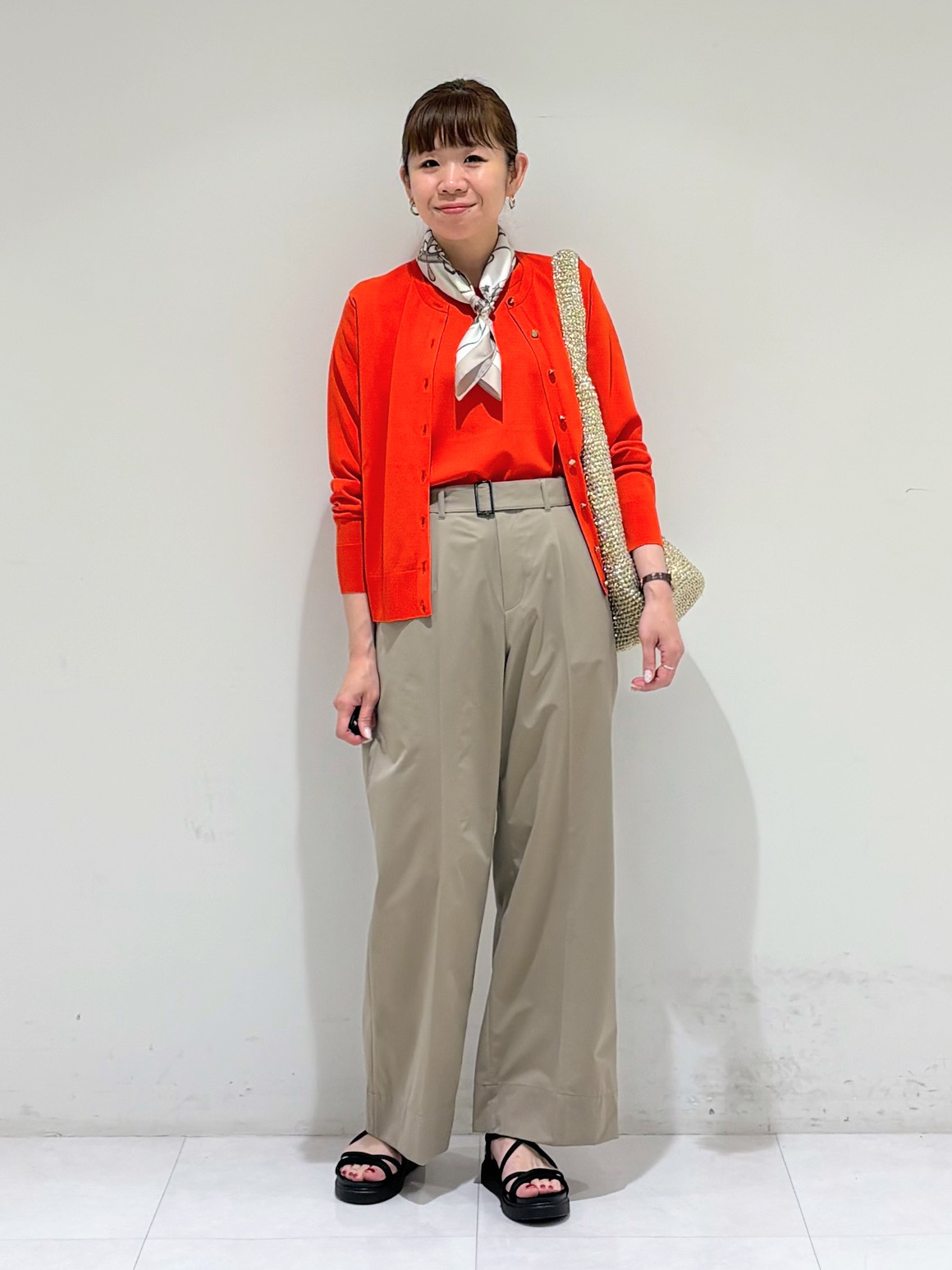 tsuyuさんの「INDIVI｜【UVケア/接触冷感／アンサンブル】丸首カーディガン＆袖スリット5分袖ニット」を使ったコーディネート