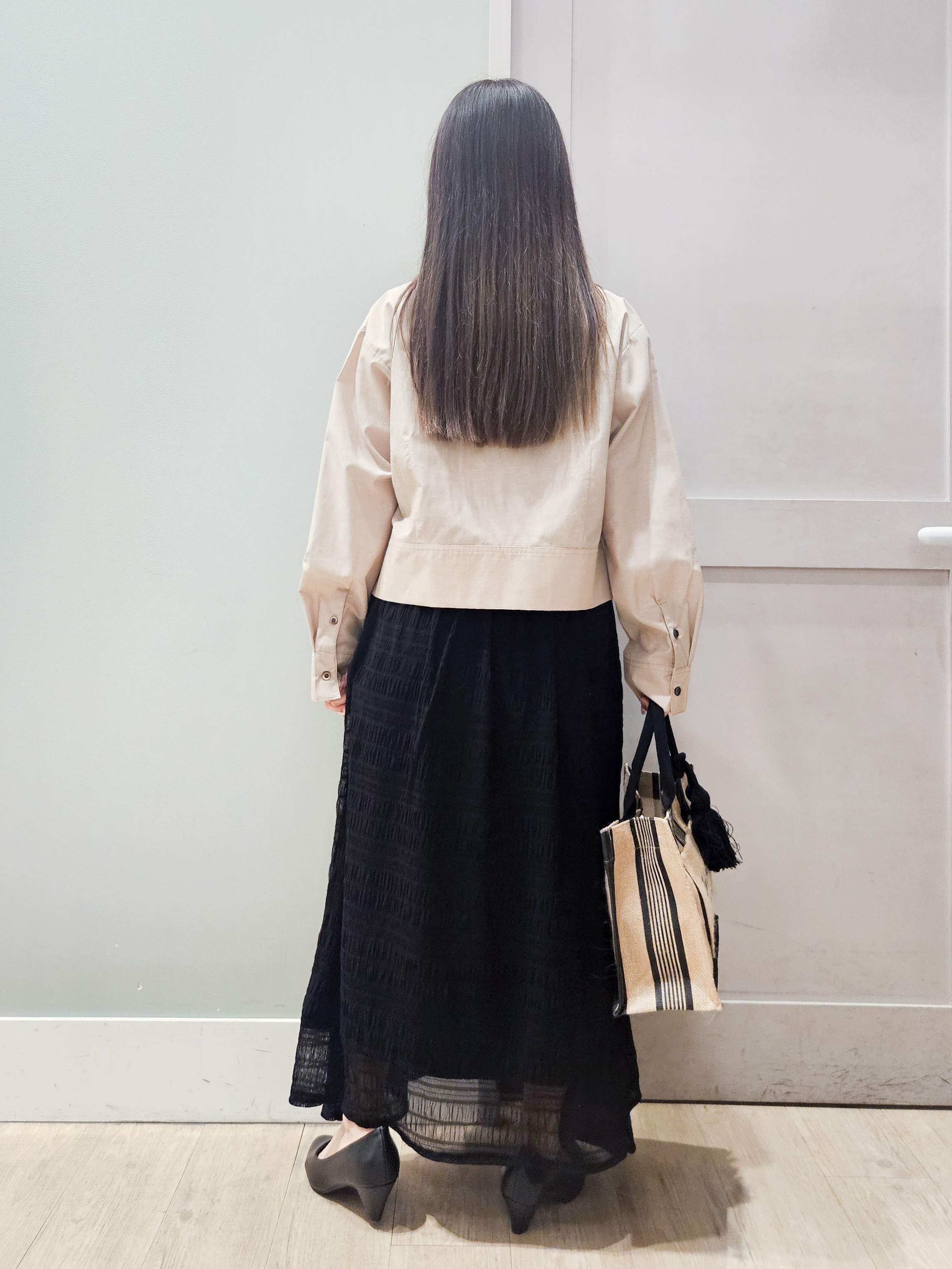 maiさんの「grove｜【貴島明日香さん着用／イージーケア／接触冷感】麻混クロップドシャツ」を使ったコーディネート