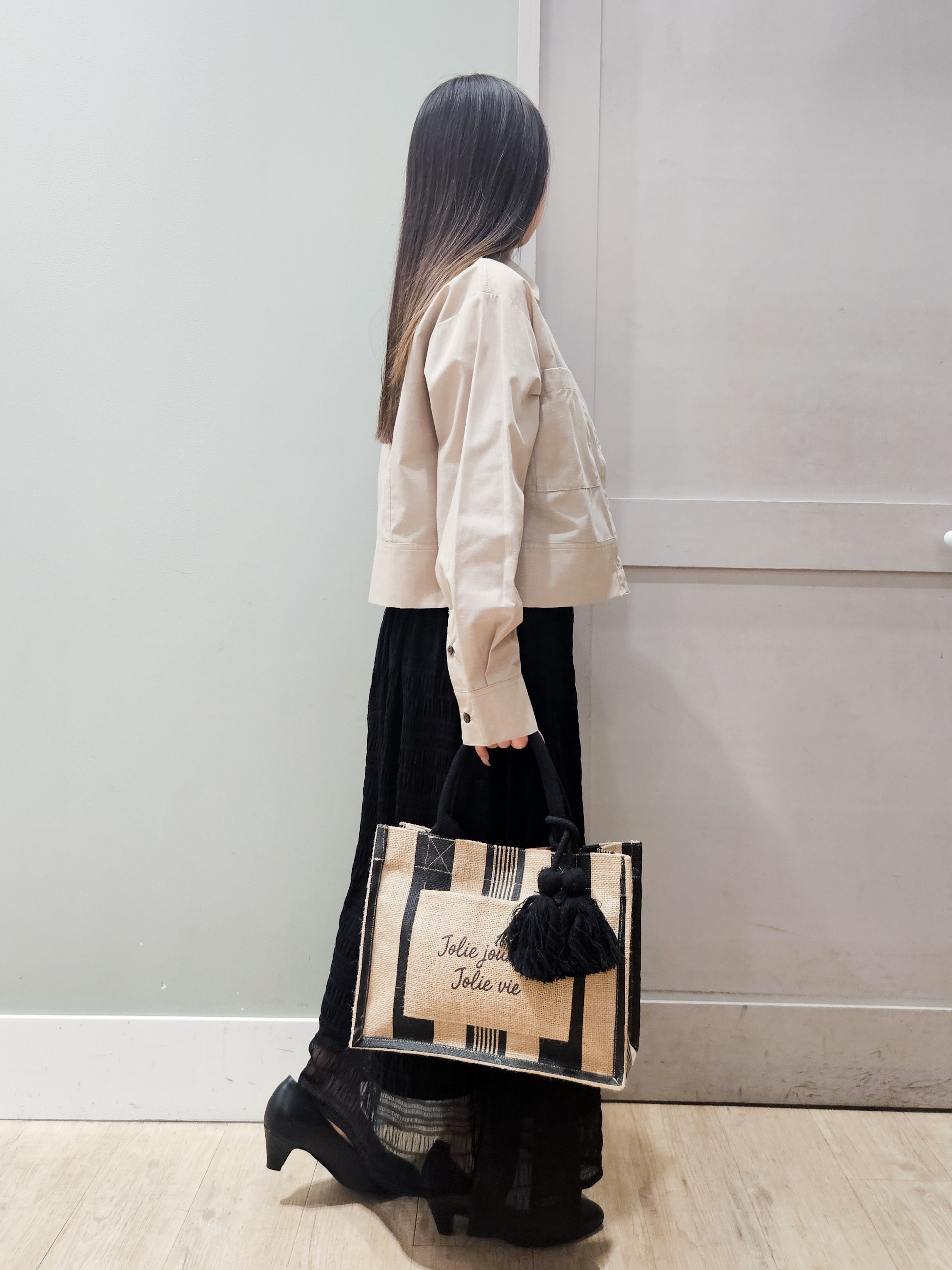 maiさんの「grove｜【貴島明日香さん着用／イージーケア／接触冷感】麻混クロップドシャツ」を使ったコーディネート