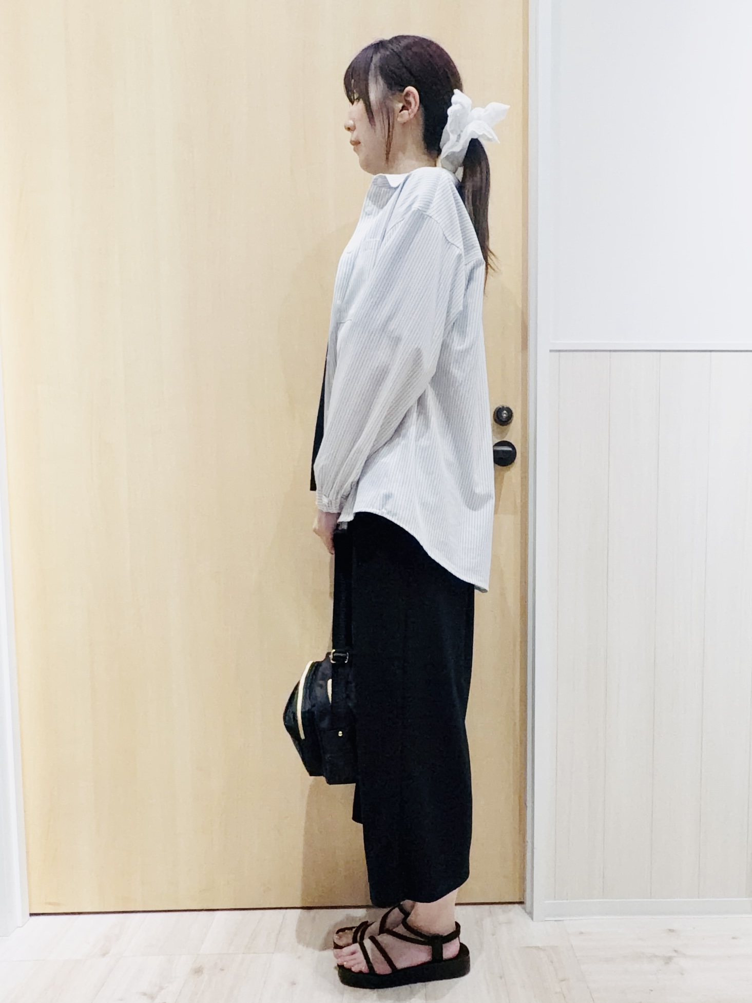 Naさんの「SHOO･LA･RUE｜【ひんやり/UV/吸水速乾/洗濯後しわになりにくい】ラッシュガードにもなる ストライプシャツ」を使ったコーディネート
