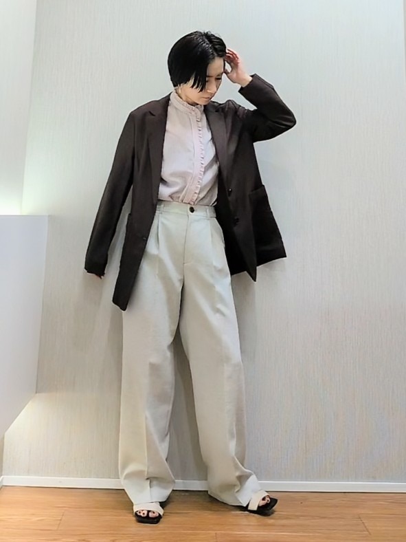 ミズタさんの「UNTITLED｜【程よいシアー感/洗える】エアリーバイオジャケット」を使ったコーディネート