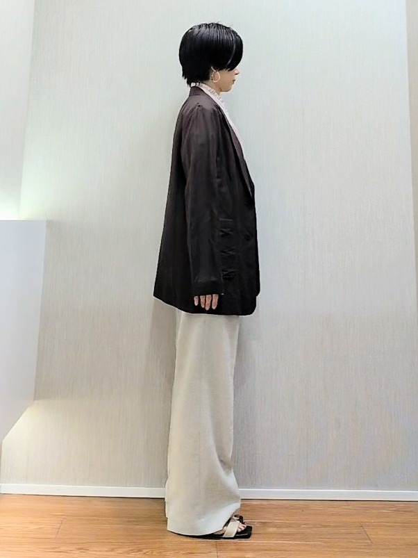 ミズタさんの「UNTITLED｜【程よいシアー感/洗える】エアリーバイオジャケット」を使ったコーディネート