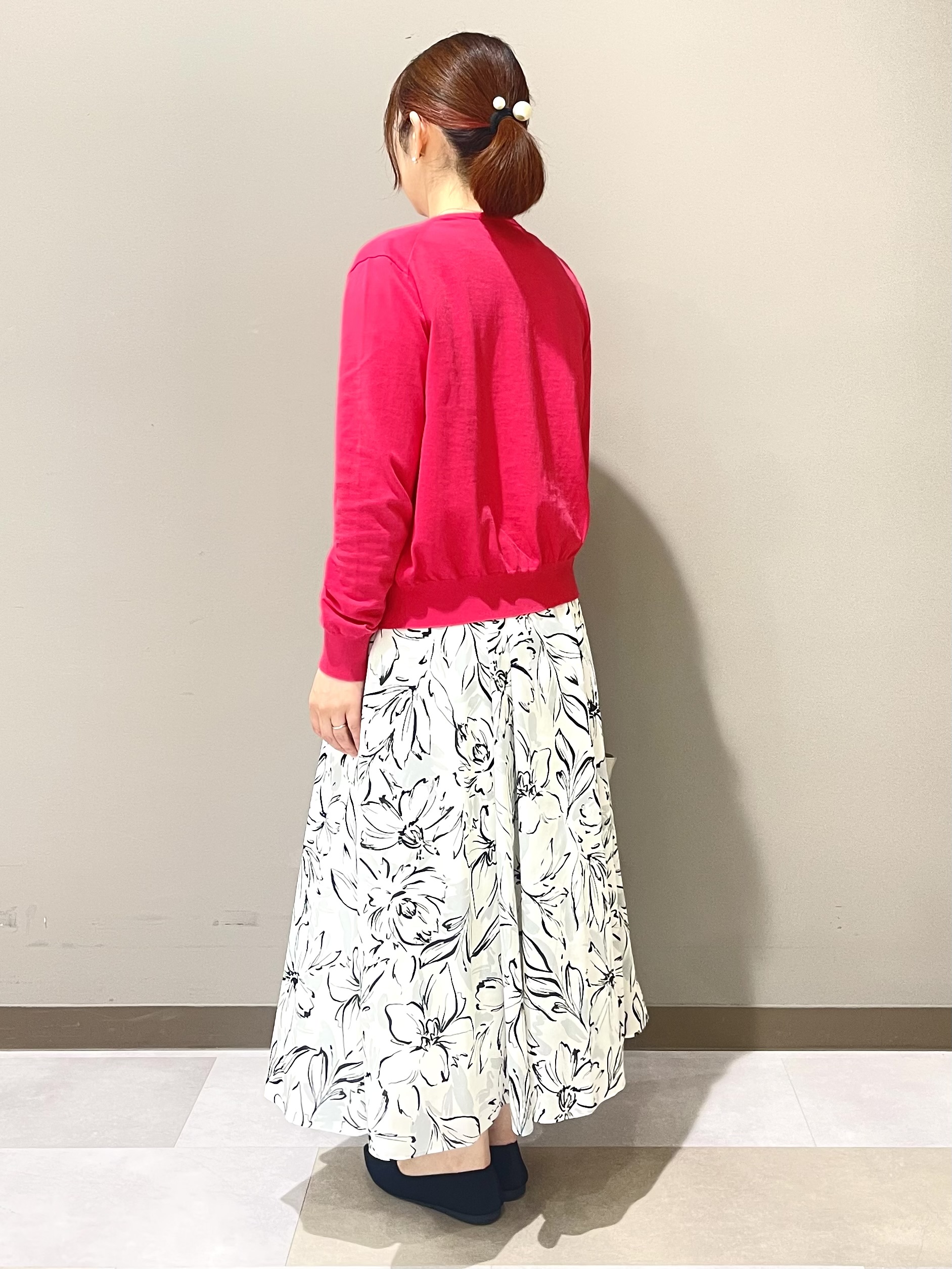 Tomoさんの「UNTITLED｜【9色展開/アンサンブル可】コットンクルーネックカーディガン」を使ったコーディネート