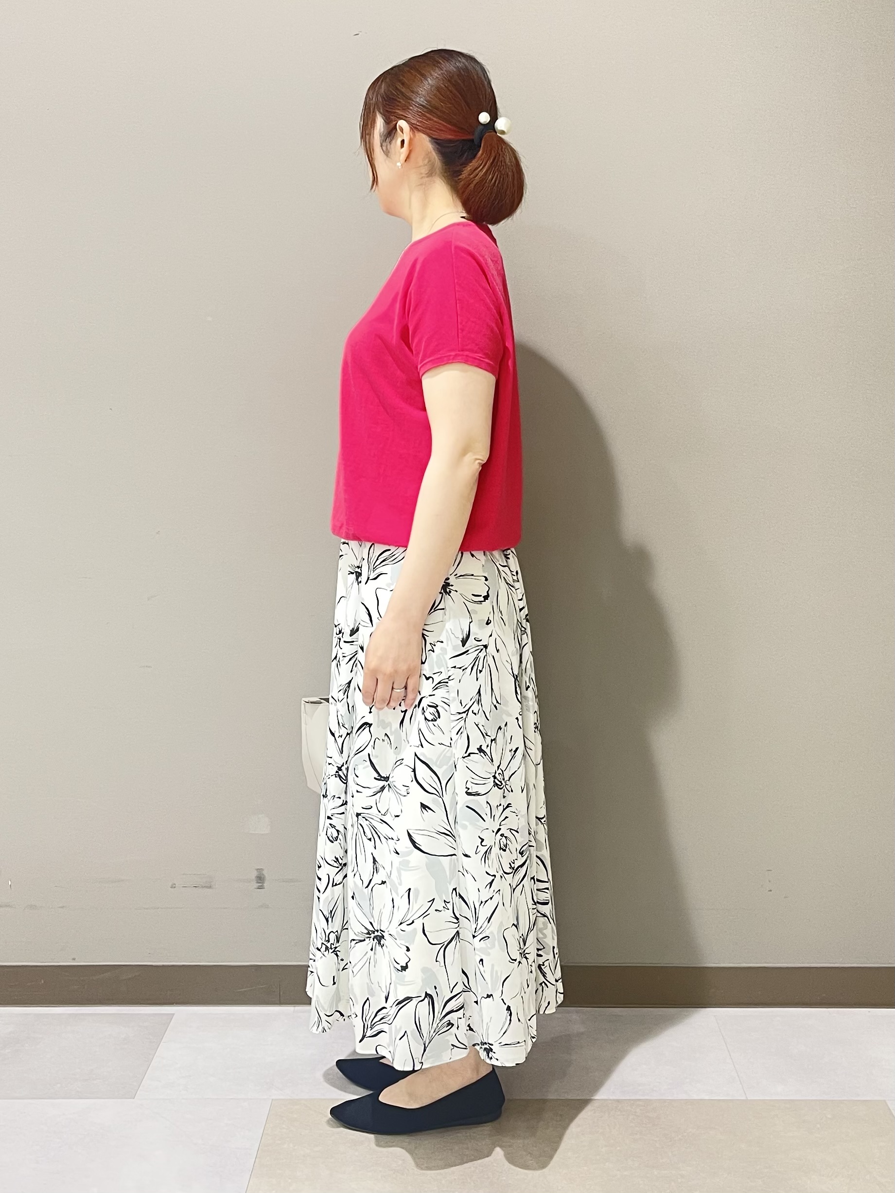 Tomoさんの「UNTITLED｜【9色展開/アンサンブル可】コットンクルーネックカーディガン」を使ったコーディネート
