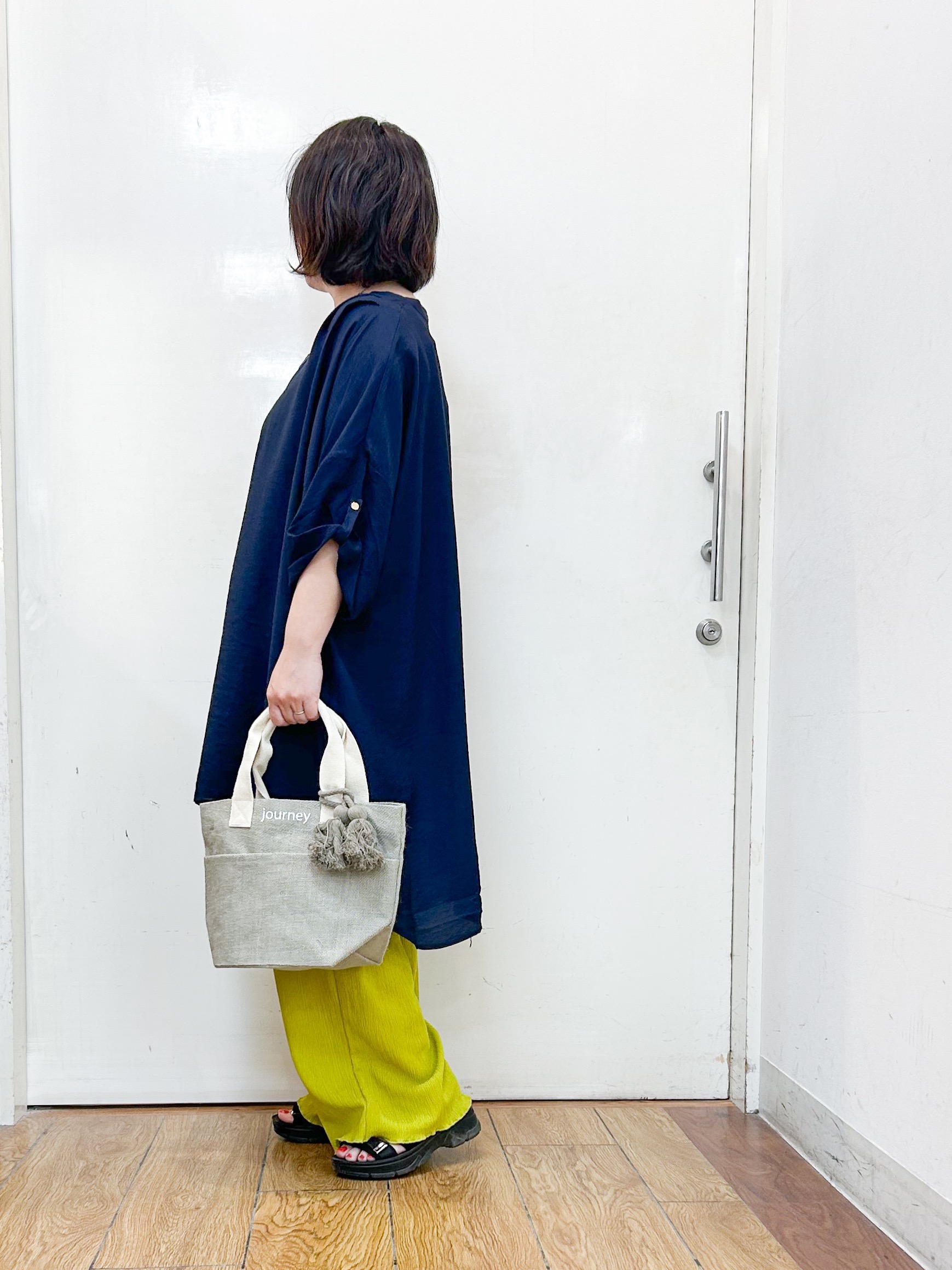 haruさんの「SHOO･LA･RUE｜【ひんやり/S-LL/洗濯機可】体型カバー叶える 大人のゆるドルマンチュニック」を使ったコーディネート