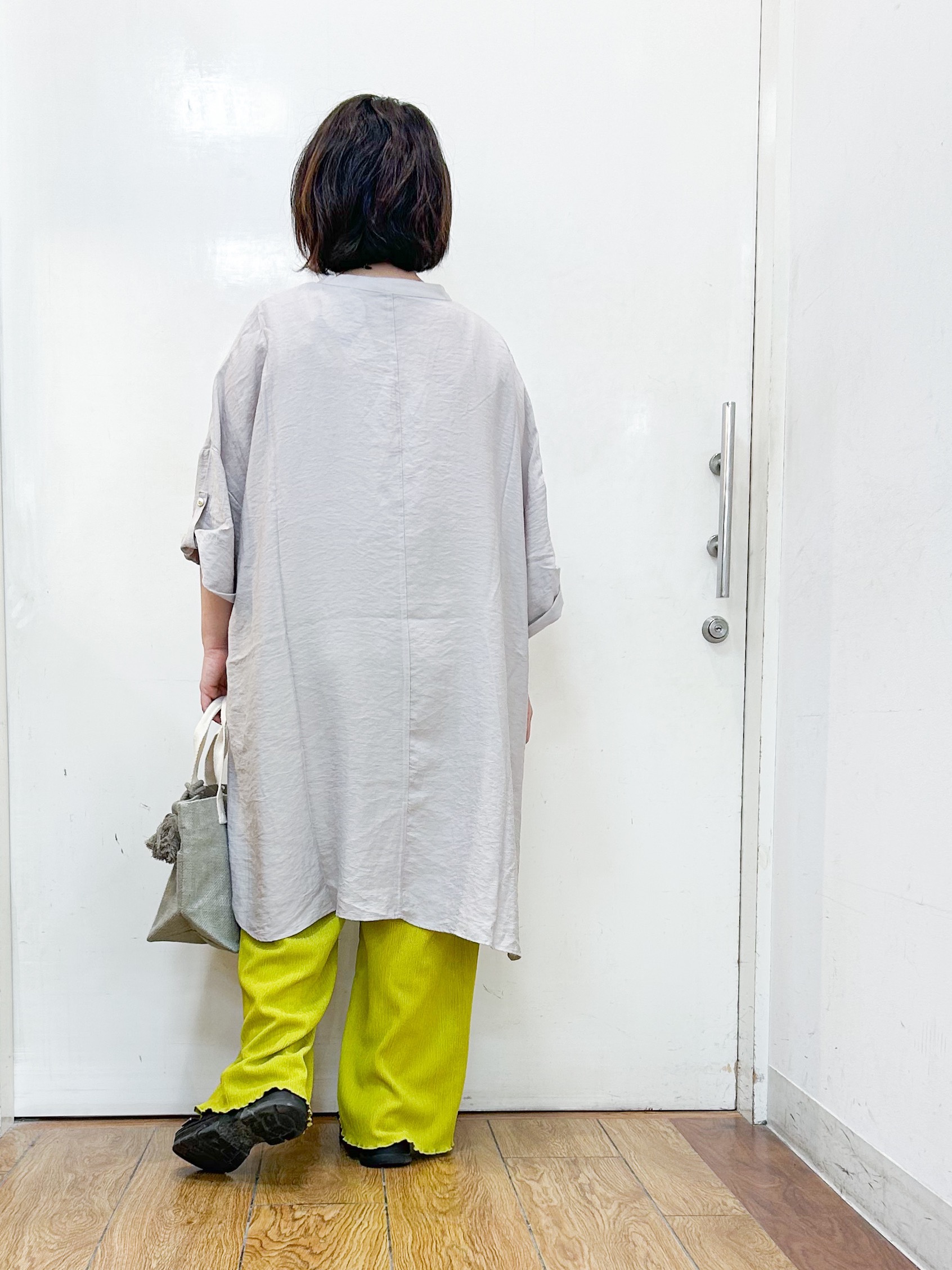 haruさんの「SHOO･LA･RUE｜【ひんやり/S-LL】体型カバー叶える 大人のゆるドルマンチュニック」を使ったコーディネート