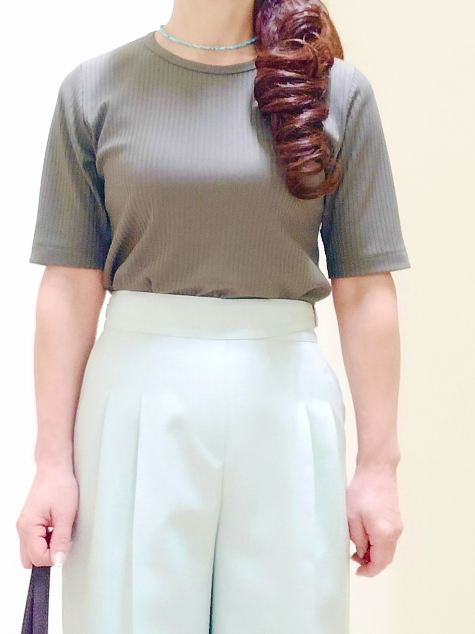 花さんの「Reflect｜【インナーにおすすめ◎】クルーネックストレッチリブトップス」を使ったコーディネート