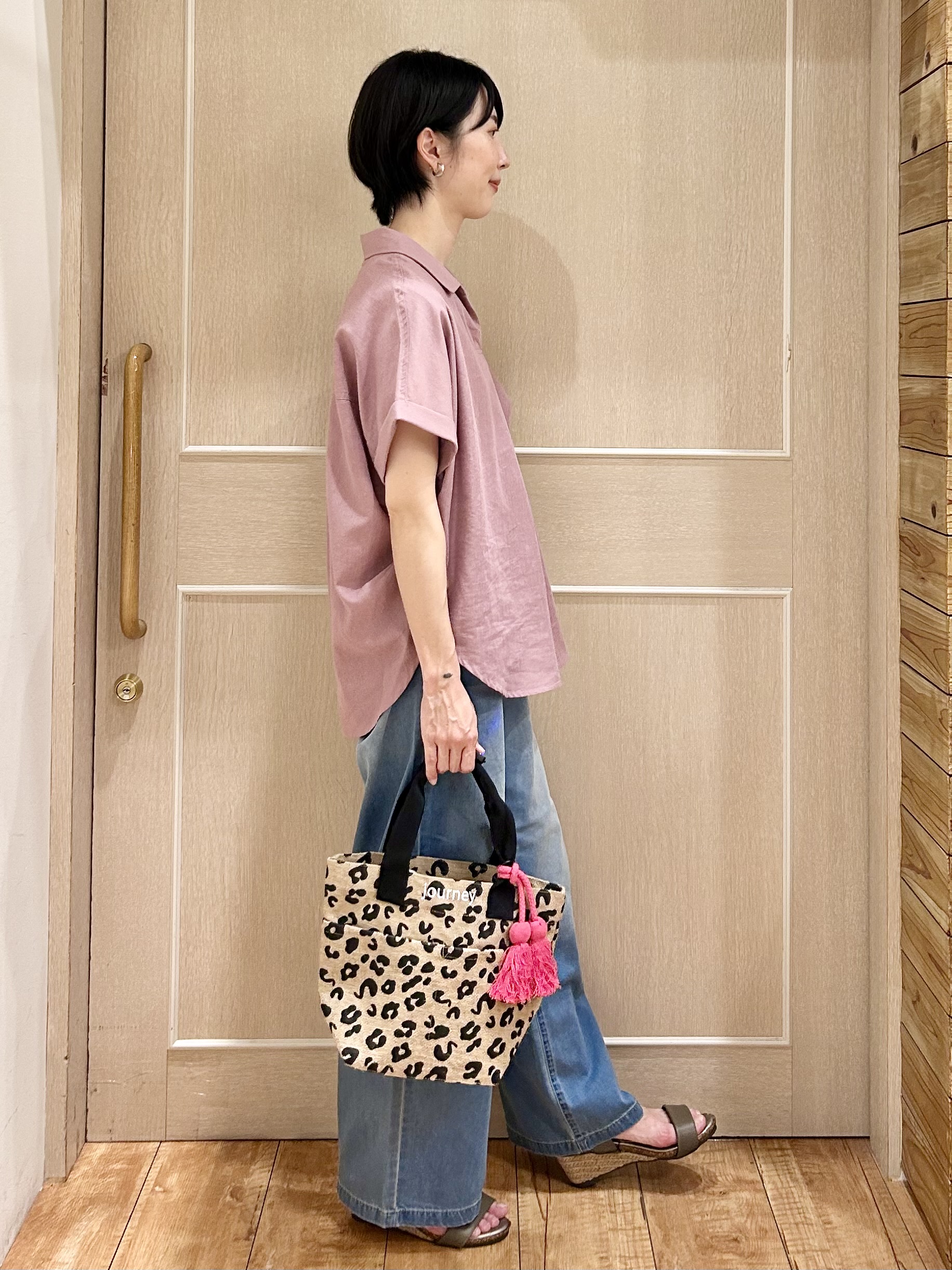 ちぐささんの「SHOO･LA･RUE｜【ひんやり/UV】インせず着られる フレンチリネンスキッパーシャツ」を使ったコーディネート