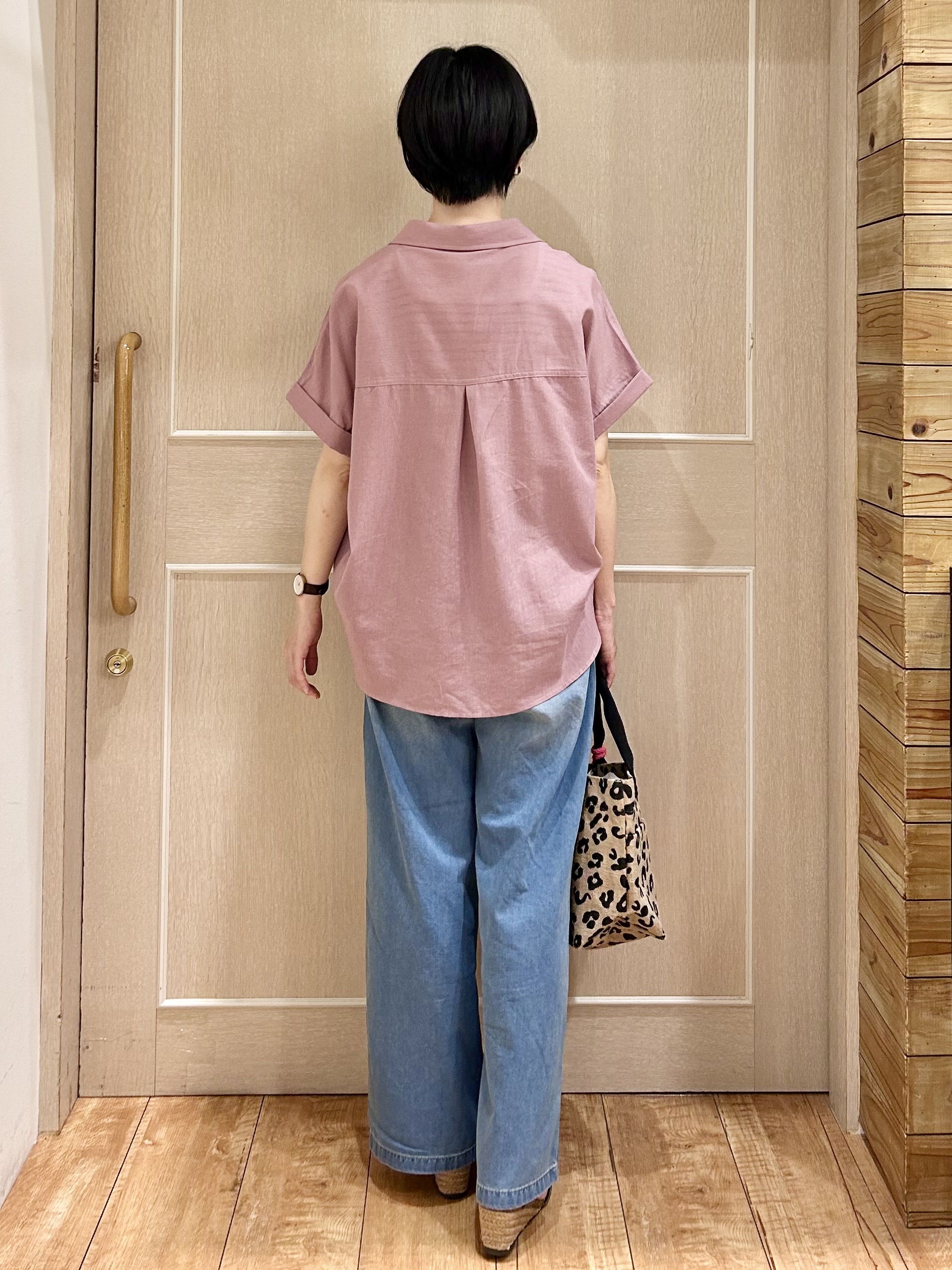ちぐささんの「SHOO･LA･RUE｜【ひんやり/UV】インせず着られる フレンチリネンスキッパーシャツ」を使ったコーディネート