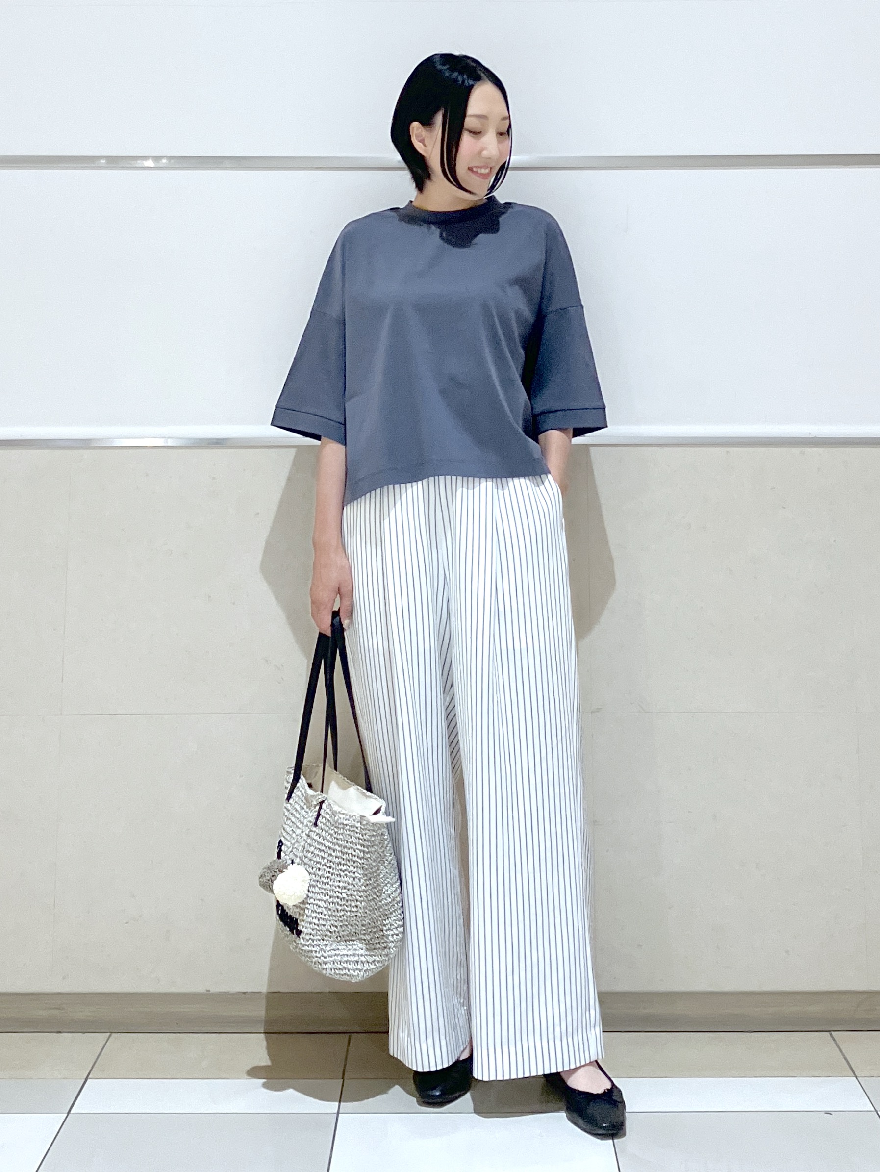 eriko さんの「Dessin｜【新色追加/体型カバー】美光沢カットソーボクシーシルエット」を使ったコーディネート