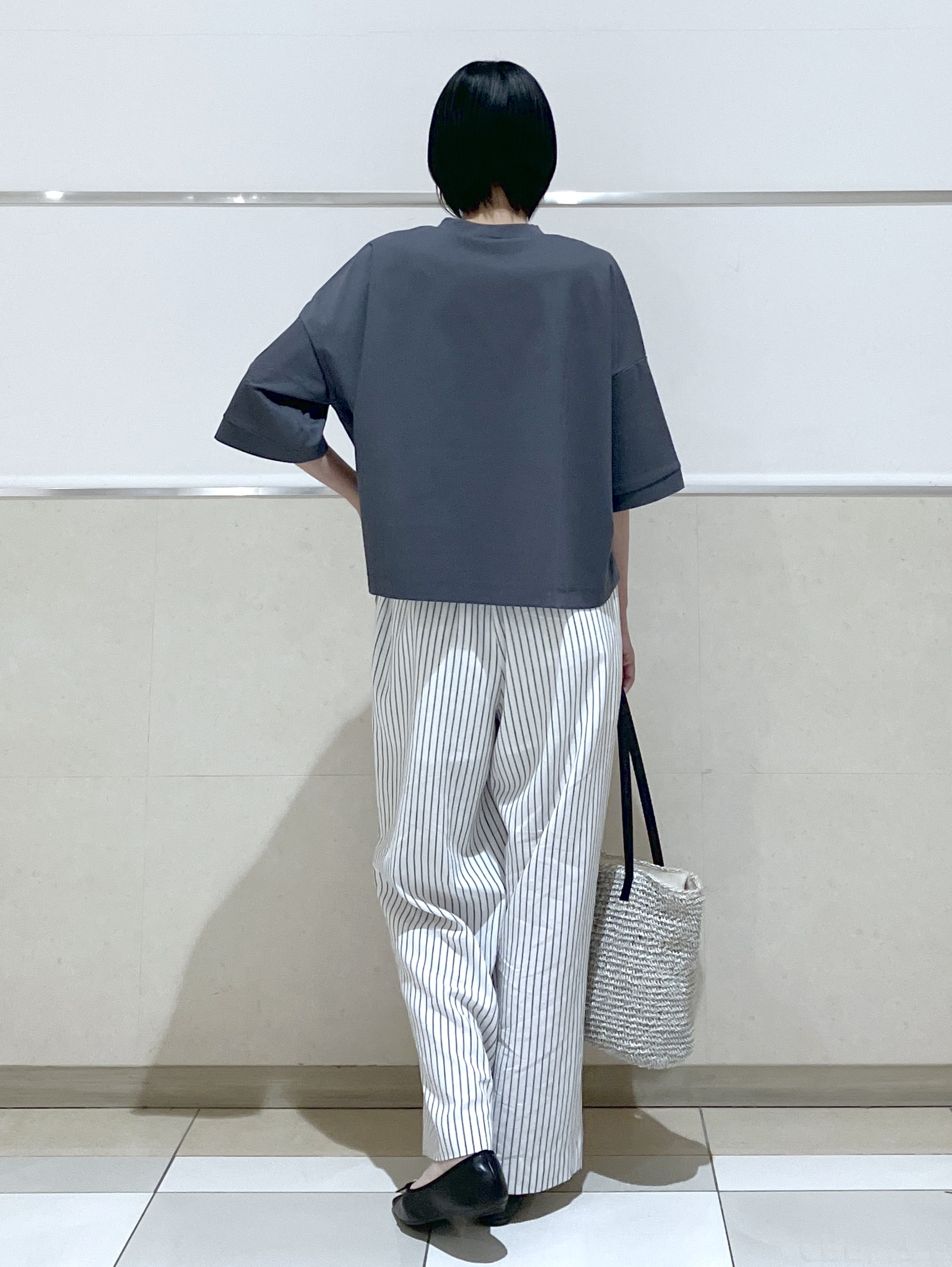 eriko さんの「Dessin｜【新色追加/体型カバー】美光沢カットソーボクシーシルエット」を使ったコーディネート