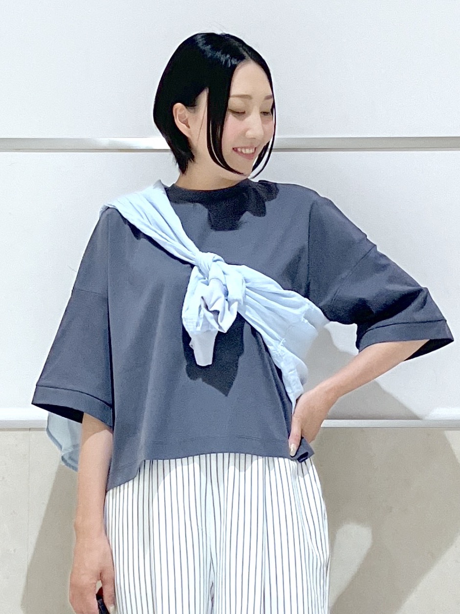 eriko さんの「Dessin｜【新色追加/体型カバー】美光沢カットソーボクシーシルエット」を使ったコーディネート