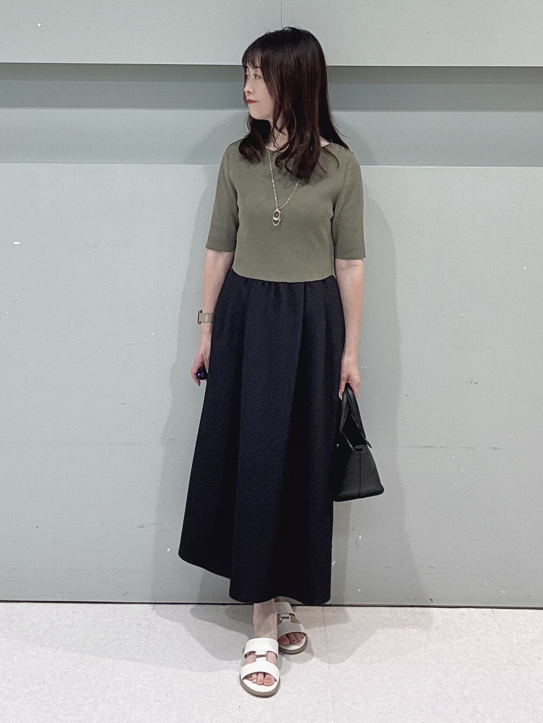 makiさんの「UNTITLED｜【一枚でサマ見え】ニットドッキングジャガードワンピース」を使ったコーディネート