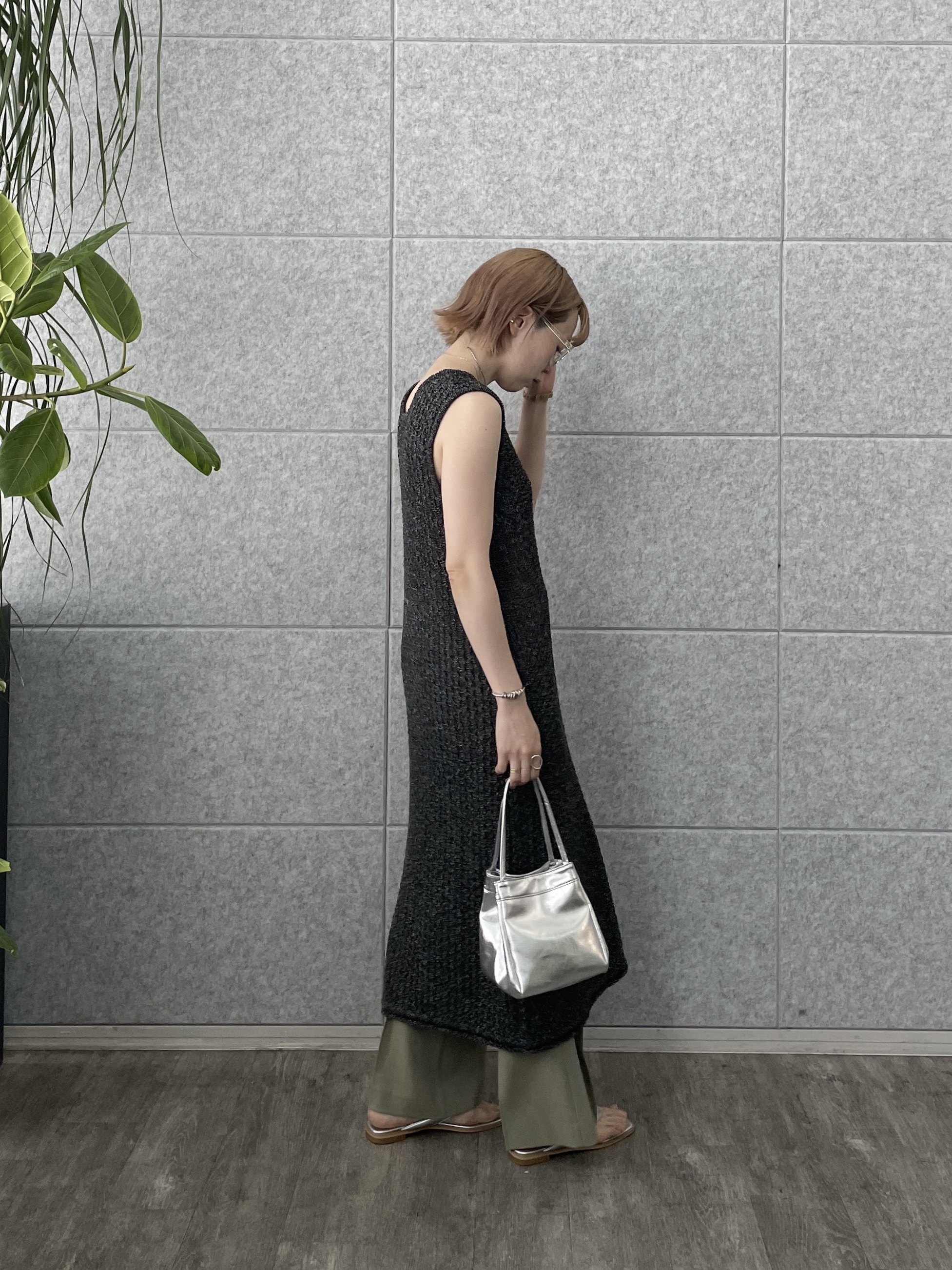 mikuさんの「INDIVI｜カップ付きクロップドキャミ」を使ったコーディネート