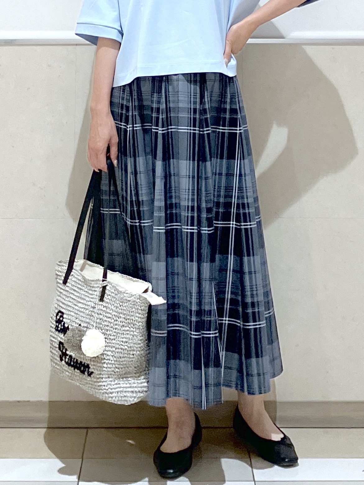 eriko さんの「Dessin｜【新色追加/体型カバー】美光沢カットソーボクシーシルエット」を使ったコーディネート
