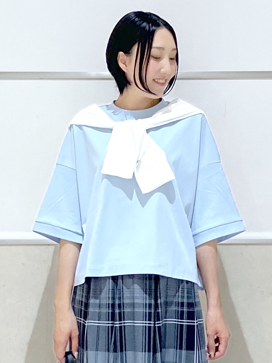 eriko さんの「Dessin｜【新色追加/体型カバー】美光沢カットソーボクシーシルエット」を使ったコーディネート