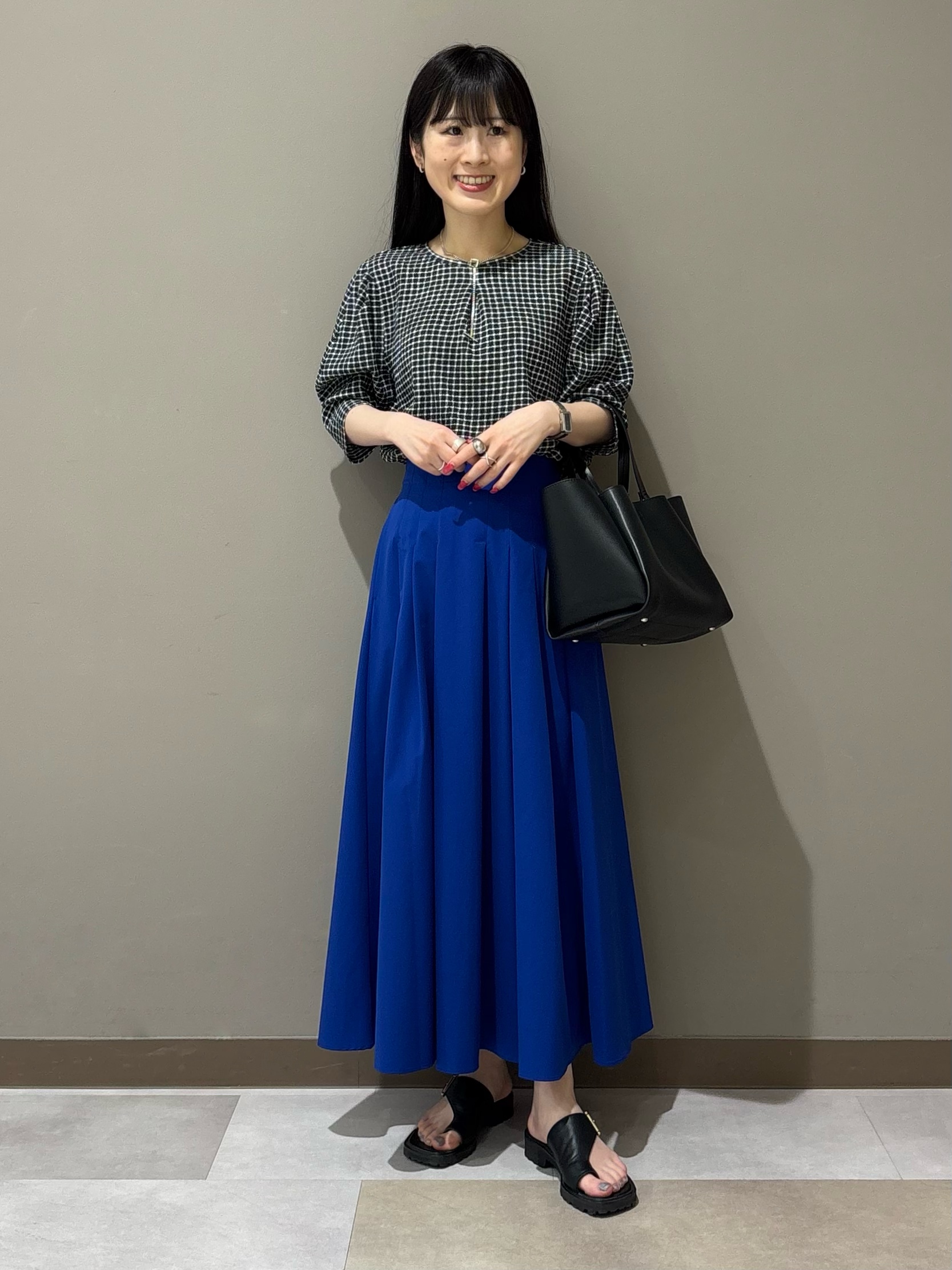 KEIKOさんの「INDIVI｜【洗える／多機能／SETUP可】着る日傘ダブルジャケット」を使ったコーディネート