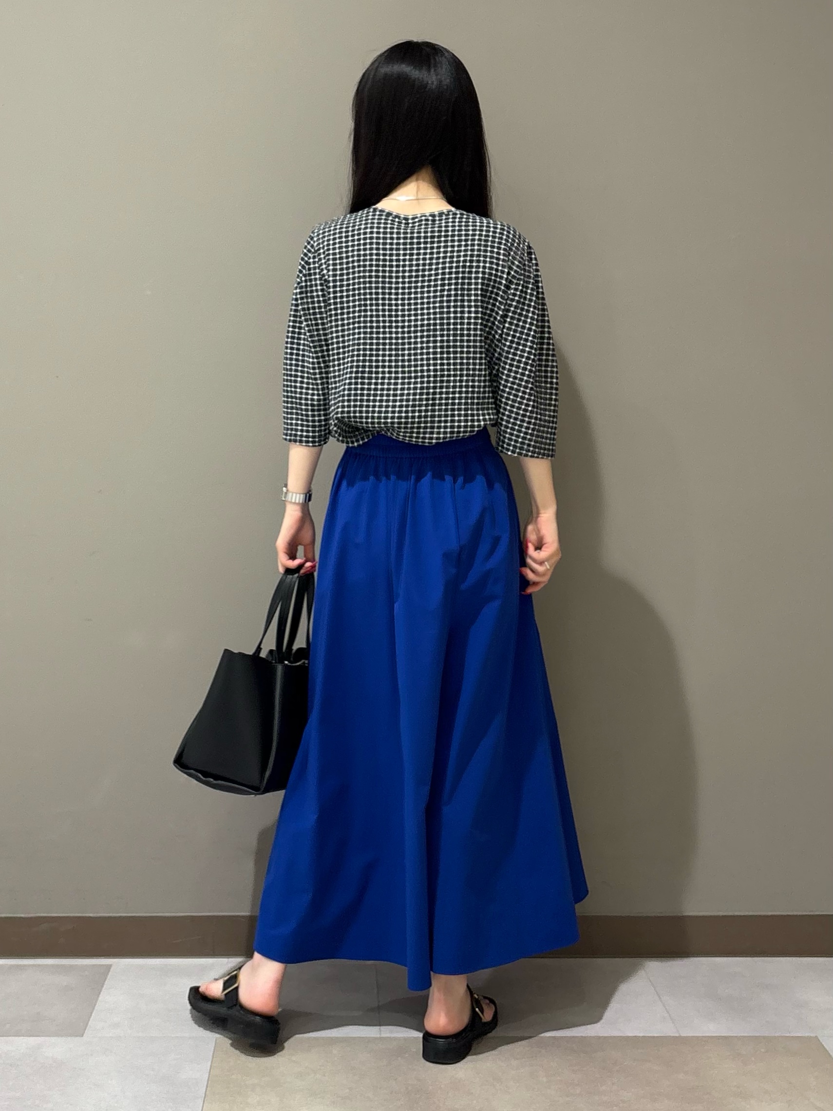 KEIKOさんの「INDIVI｜【洗える／多機能／SETUP可】着る日傘ダブルジャケット」を使ったコーディネート