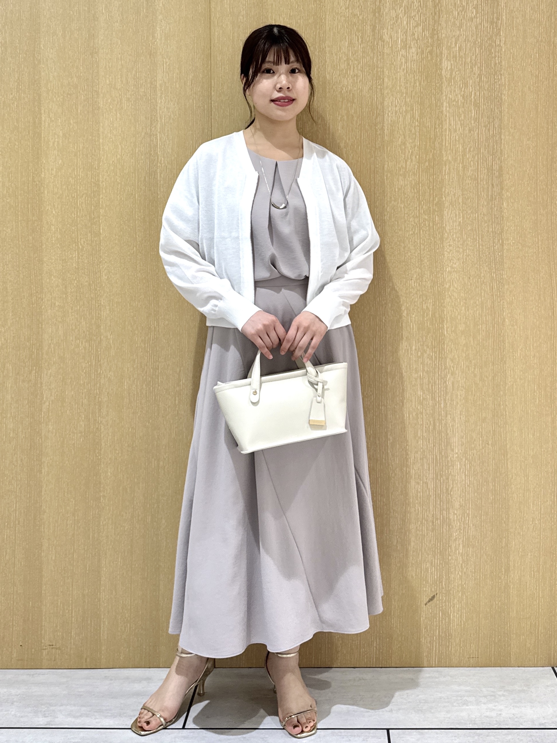nanaさんの「UNTITLED｜【アンサンブル可/日除け・冷房対策】シアーレーヨンZIPカーディガン」を使ったコーディネート