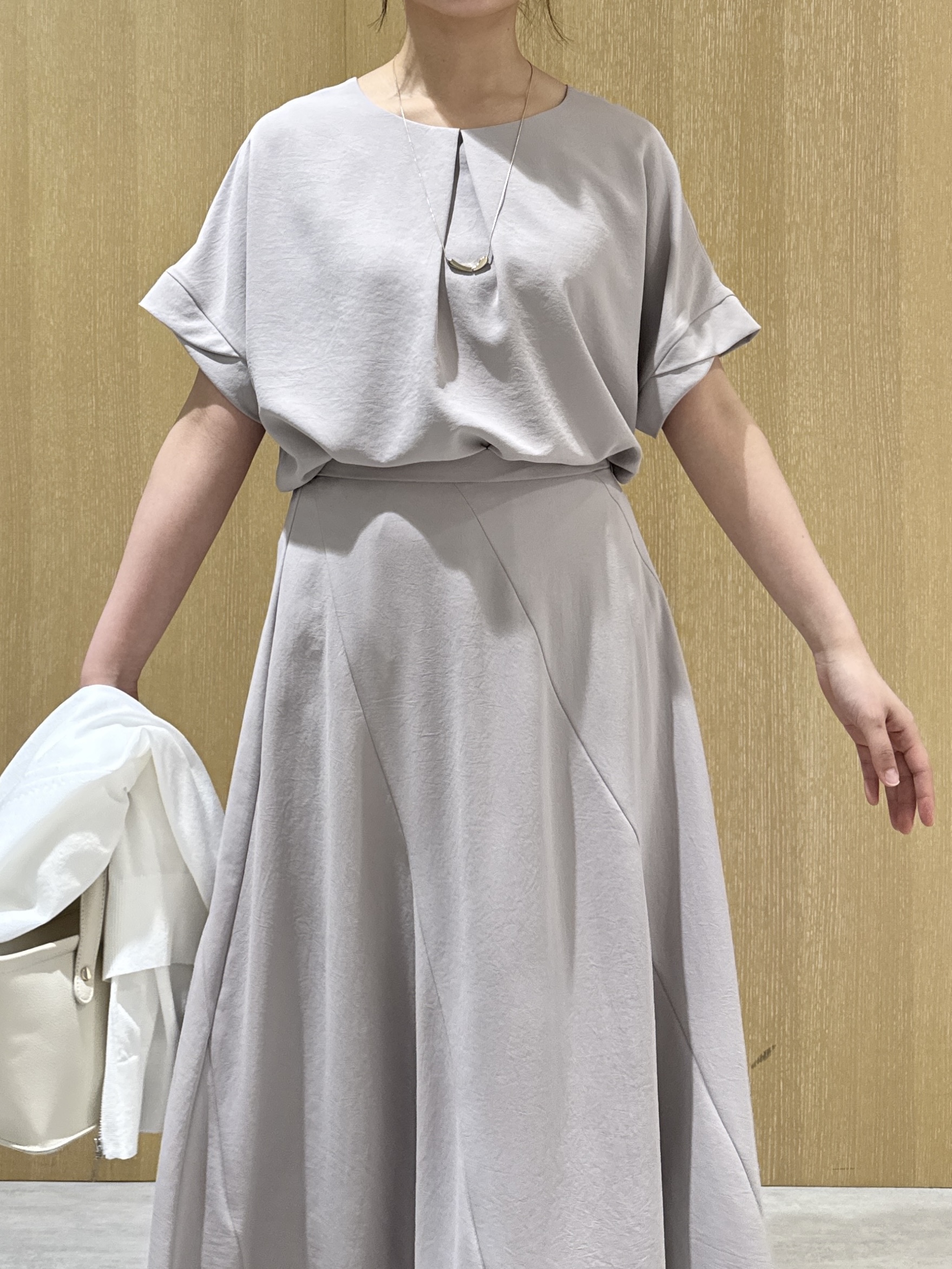 nanaさんの「UNTITLED｜【アンサンブル可/日除け・冷房対策】シアーレーヨンZIPカーディガン」を使ったコーディネート