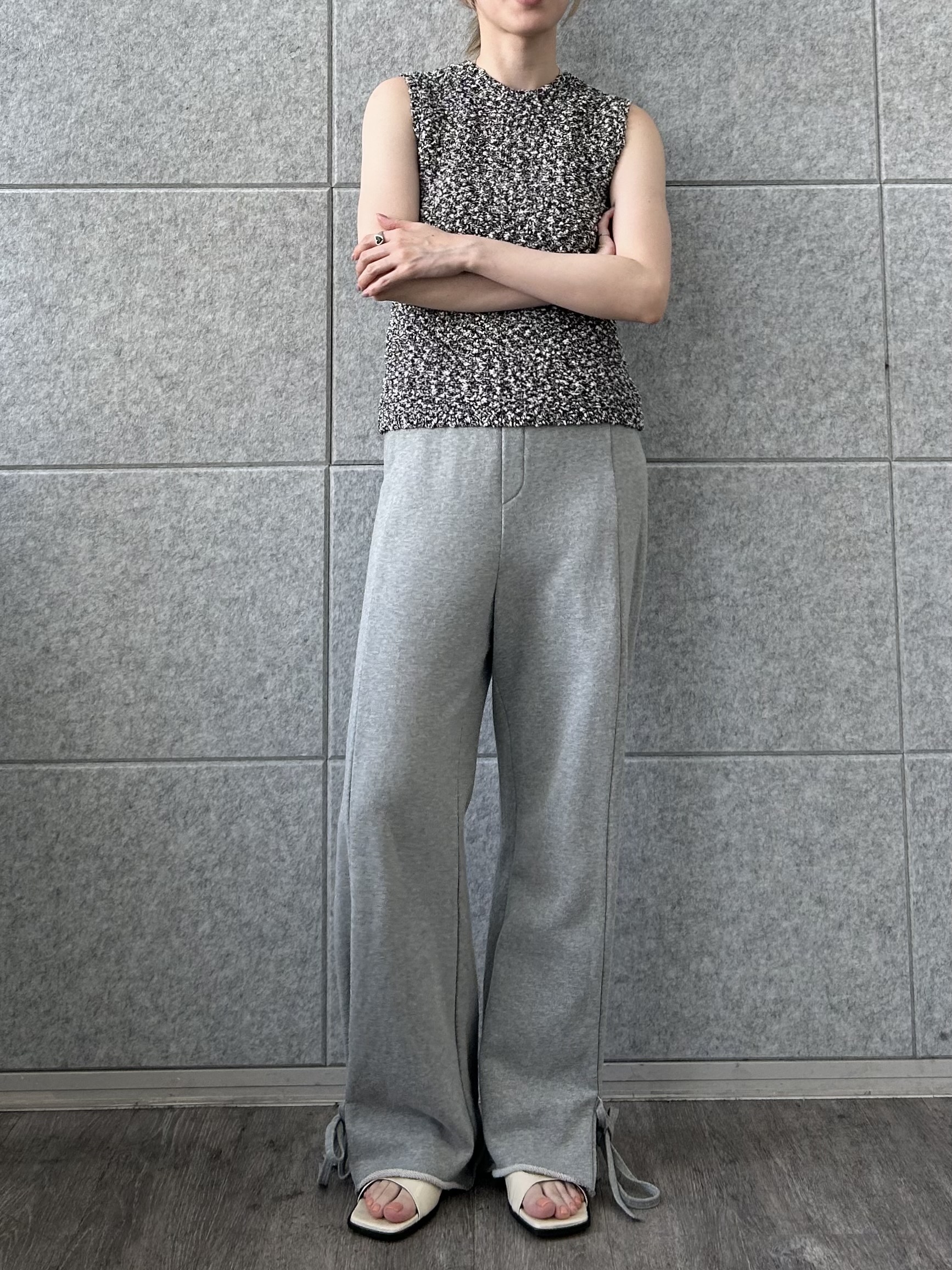 honoka Aさんの「CODE A｜cloudy open back tank」を使ったコーディネート