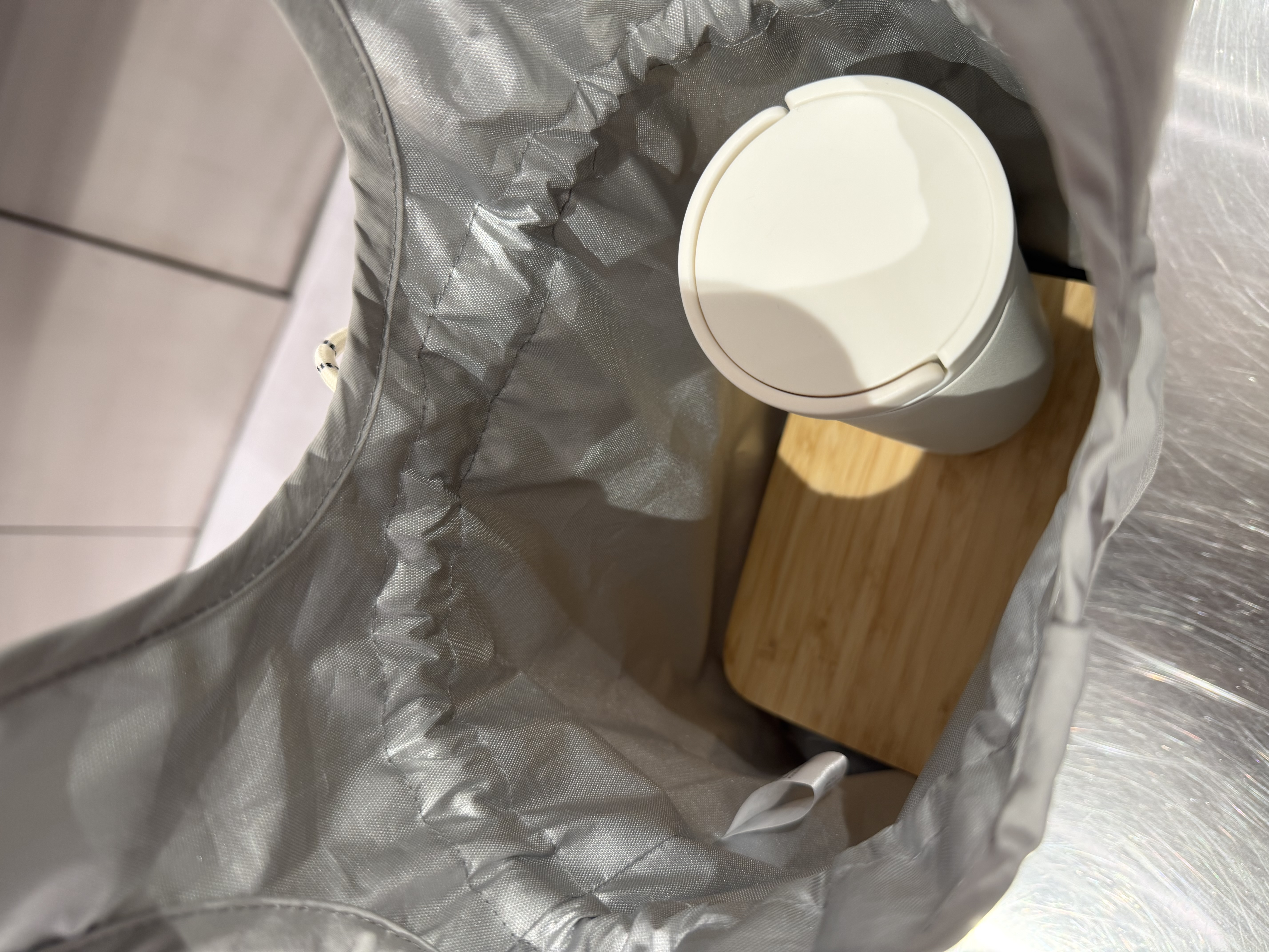えびさんの「212 KITCHEN STORE｜ロープ巾着ランチバッグ BK ＜212Kオリジナル ＞」を使ったコーディネート