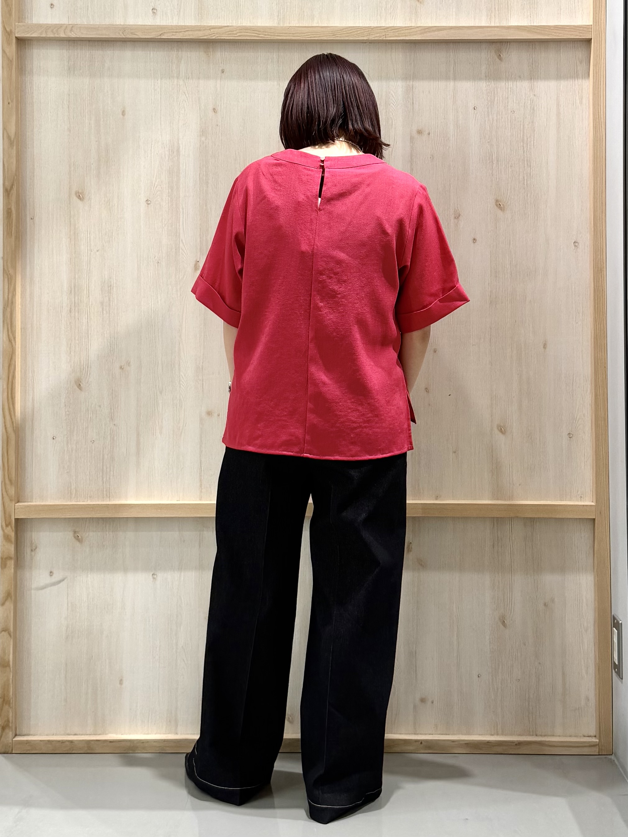 nanaさんの「THE SHOP TK｜【M-XL/二の腕カバー】さらり麻調メッシュ5分袖ブラウス」を使ったコーディネート