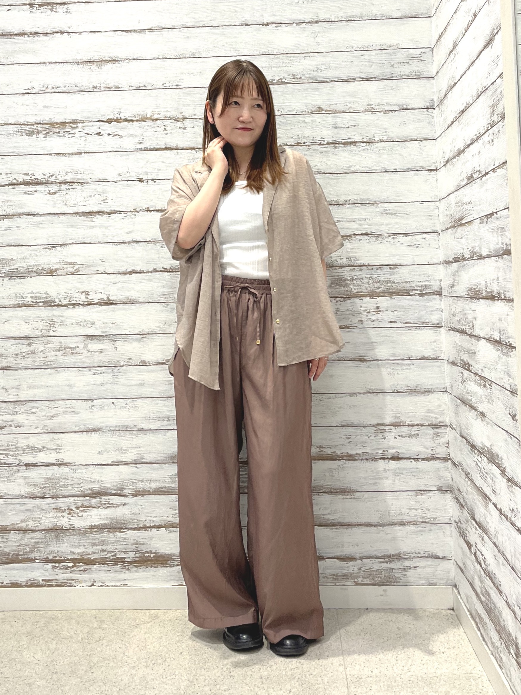 ゆっきーさんの「SHOO･LA･RUE｜【S-LL】ナチュラルに決まる 半袖シアーシャツジャケット」を使ったコーディネート