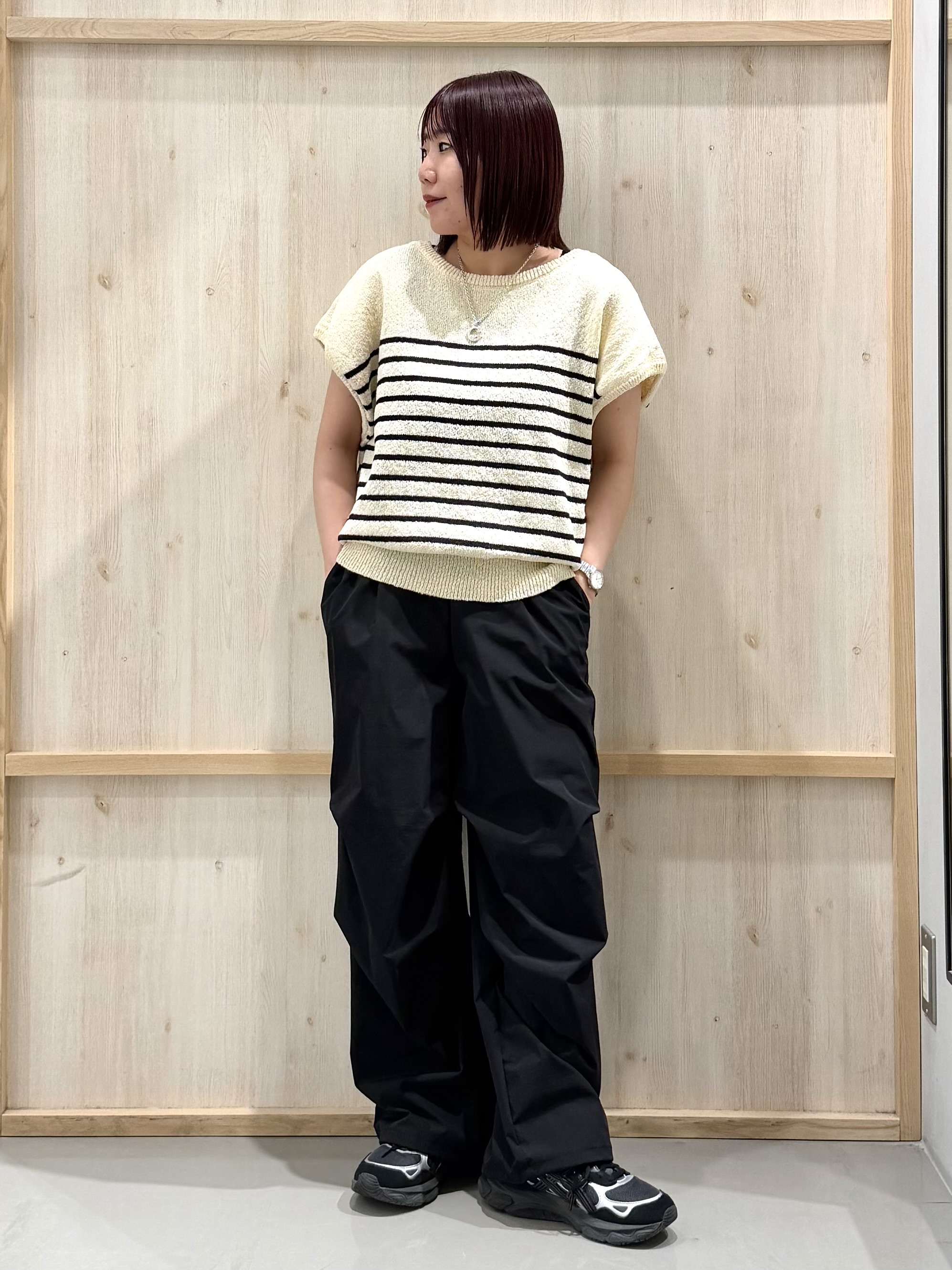 nanaさんの「THE SHOP TK｜さりげない抜け感 ペーパーヤーン風ニット」を使ったコーディネート
