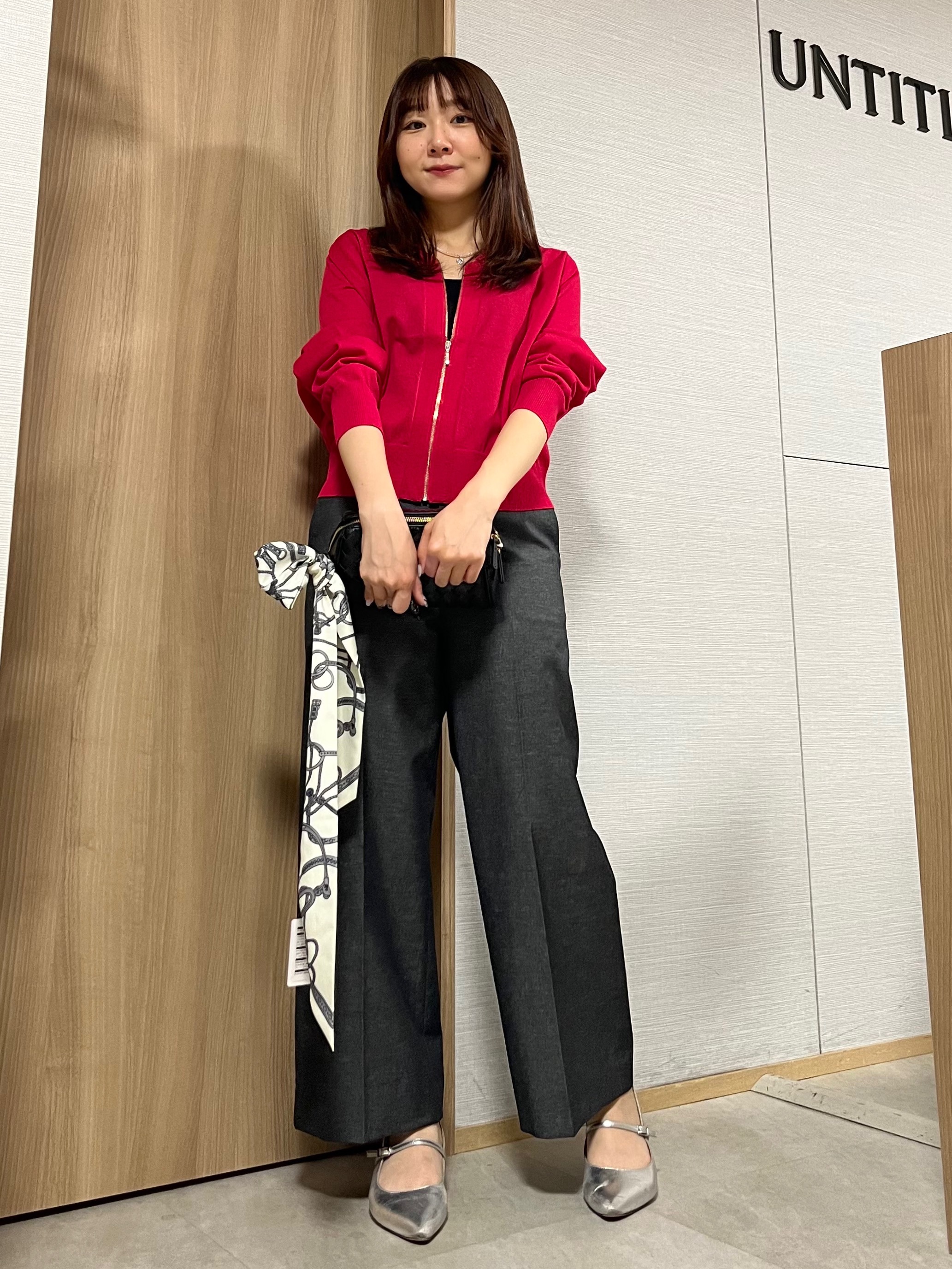 KAHOさんの「UNTITLED｜【アンサンブル可/日除け・冷房対策】シアーレーヨンZIPカーディガン」を使ったコーディネート