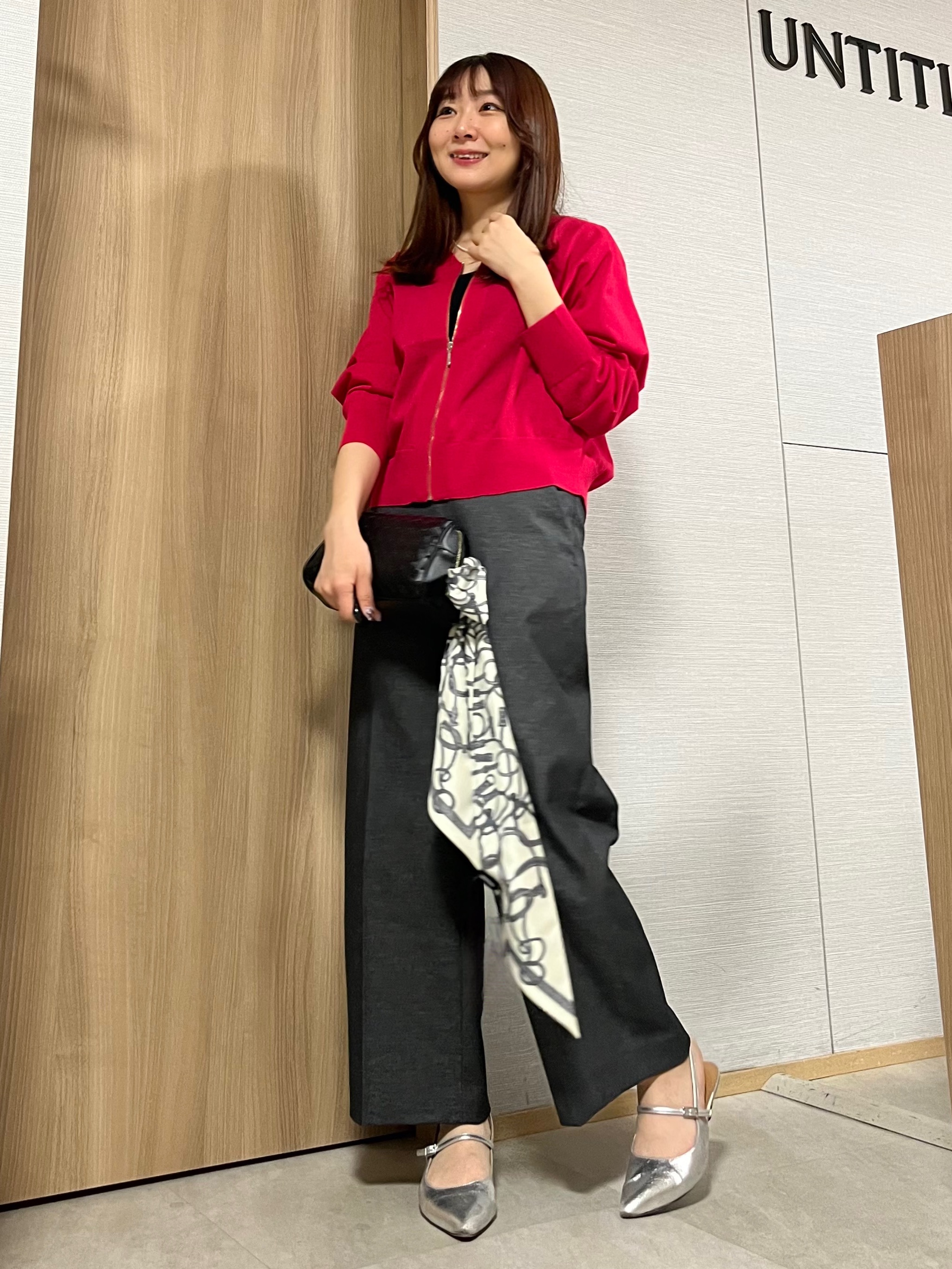 KAHOさんの「UNTITLED｜【アンサンブル可/日除け・冷房対策】シアーレーヨンZIPカーディガン」を使ったコーディネート