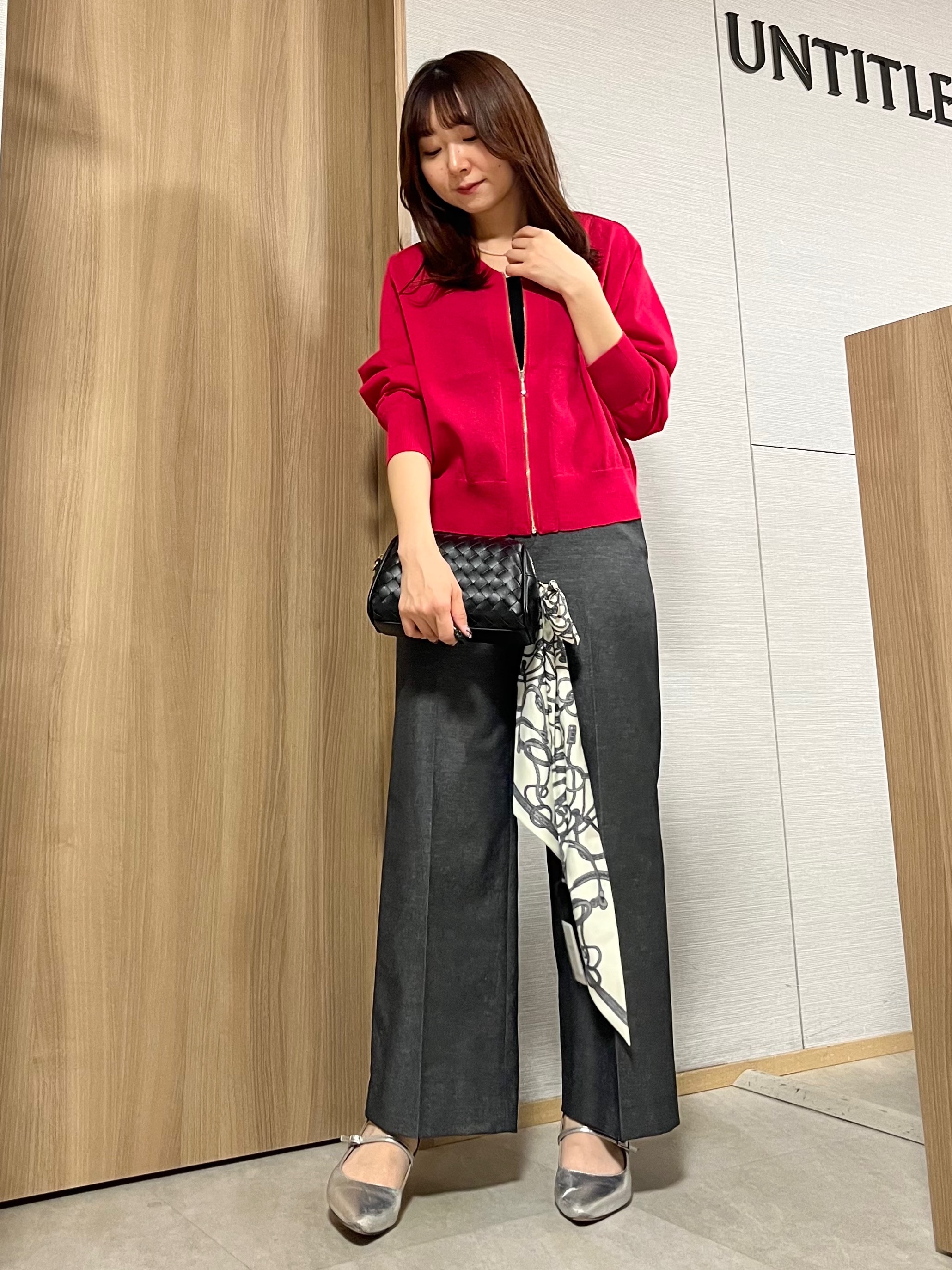 KAHOさんの「UNTITLED｜【アンサンブル可/日除け・冷房対策】シアーレーヨンZIPカーディガン」を使ったコーディネート