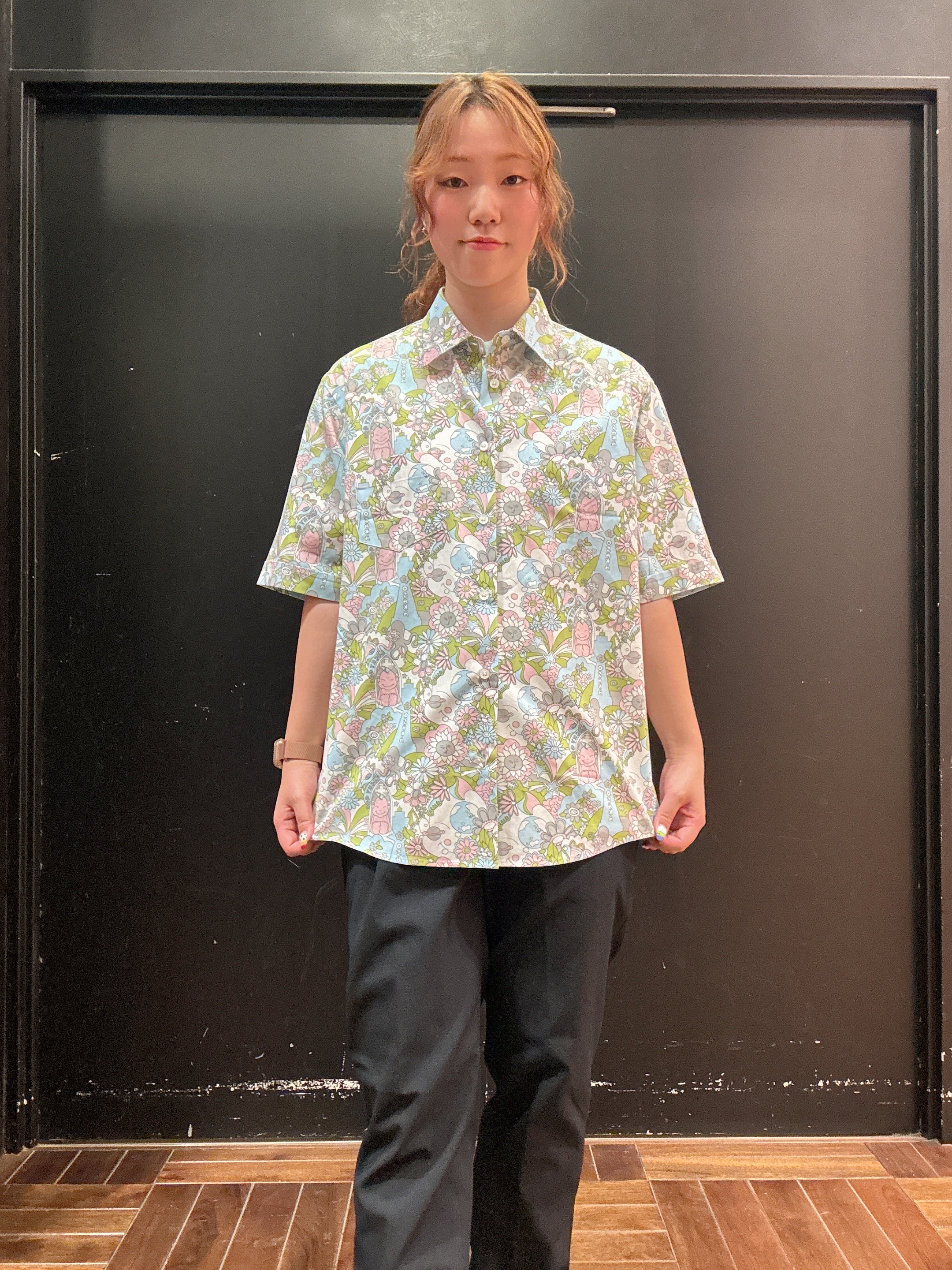 ヒナさんの「TAKEO KIKUCHI｜【BOWLER HAT LABEL】ビリケンさんプリント 半袖シャツ」を使ったコーディネート