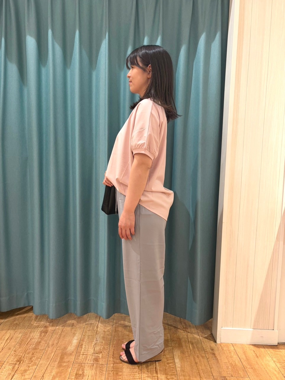 Miさんの「SHOO･LA･RUE｜【ひんやり/洗濯後しわになりにくい】インせず着られる さらっとタッチのドルマンブラウス」を使ったコーディネート