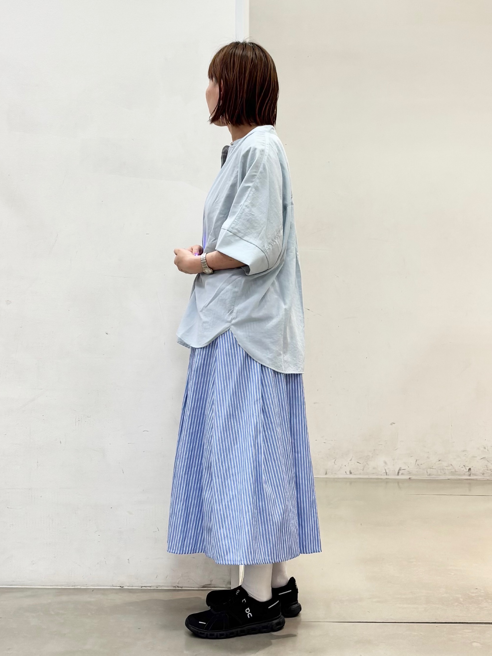 fujiさんの「THE SHOP TK｜【高レビュー/体型カバー】さらっと快適 ドルマン5分袖ブラウス」を使ったコーディネート