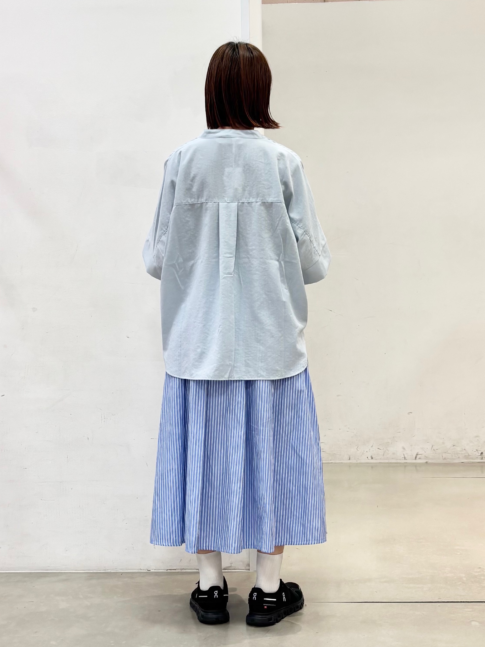 fujiさんの「THE SHOP TK｜【高レビュー/体型カバー】さらっと快適 ドルマン5分袖ブラウス」を使ったコーディネート