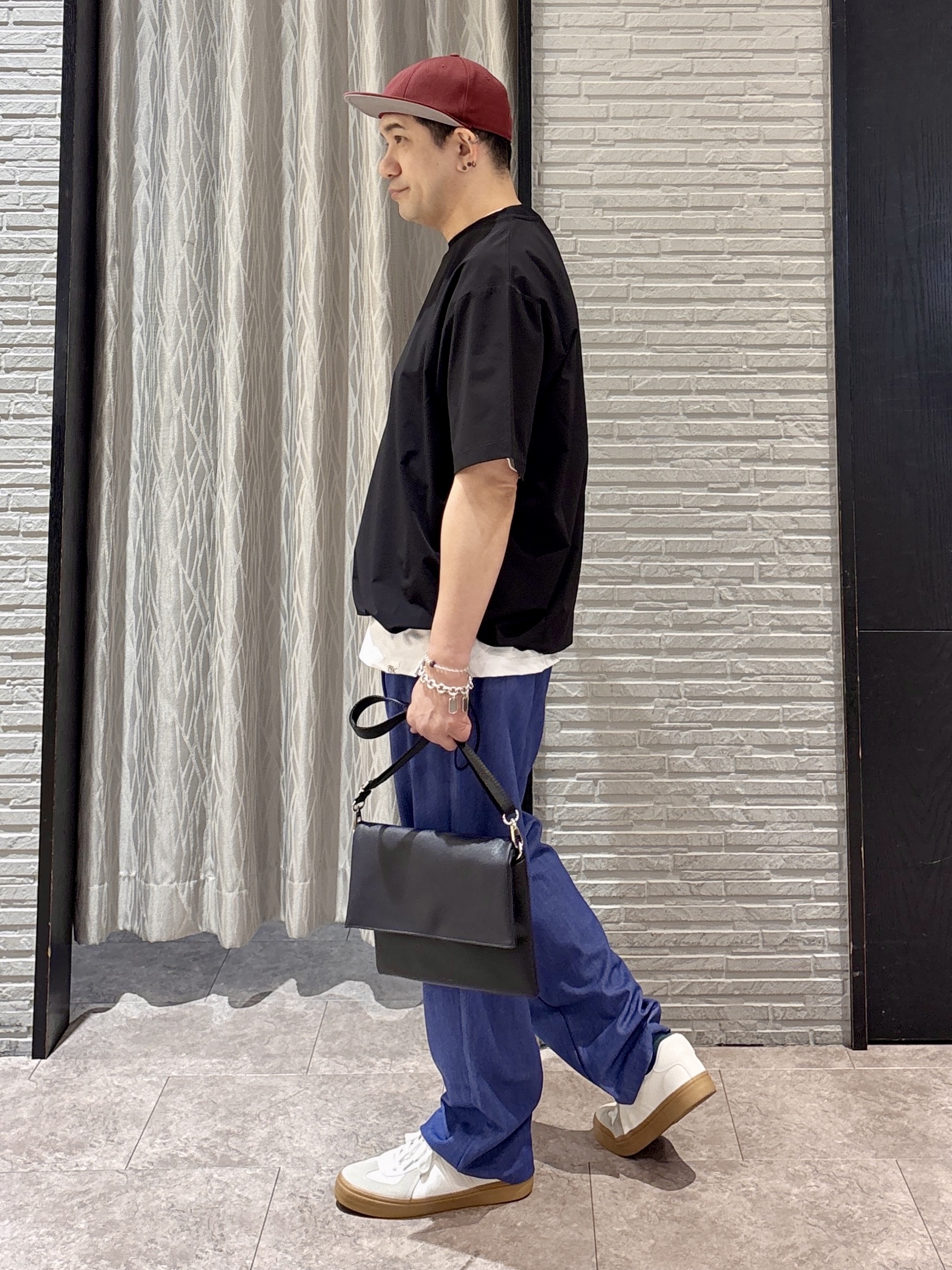 Pーyamaさんの「THE SHOP TK｜【KURO】 ポリバレント ドローコード付き 半袖Tシャツ 接触冷感/UVカット/洗濯機OK」を使ったコーディネート