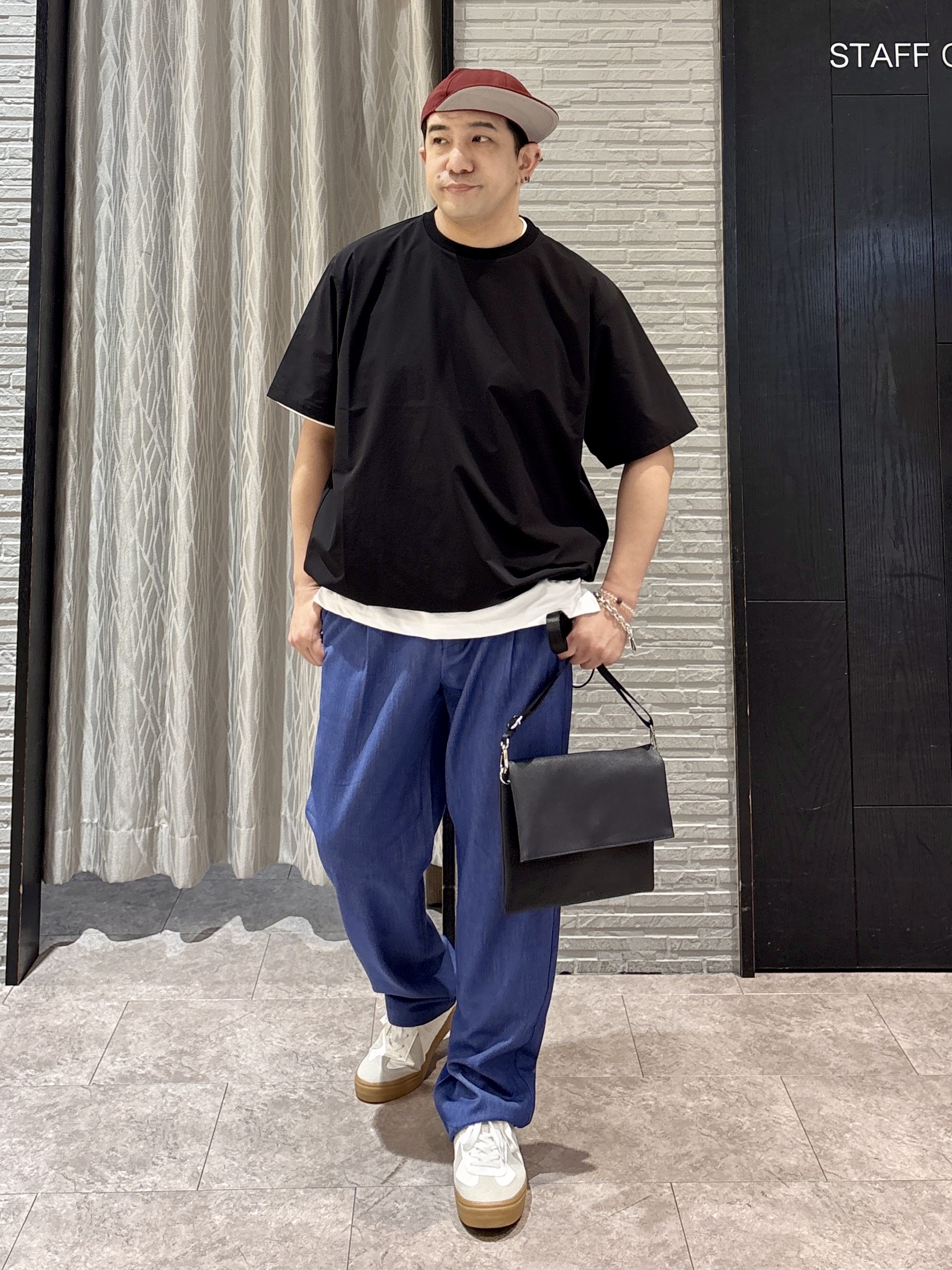Pーyamaさんの「THE SHOP TK｜【KURO】 ポリバレント ドローコード付き 半袖Tシャツ 接触冷感/UVカット/洗濯機OK」を使ったコーディネート