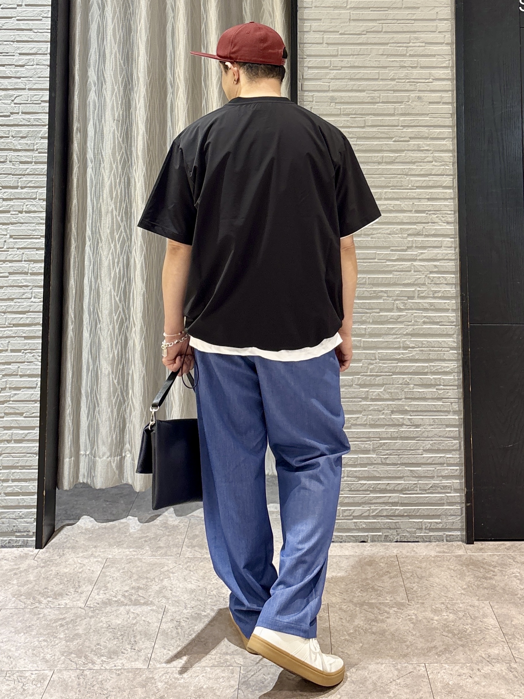 Pーyamaさんの「THE SHOP TK｜【KURO】 ポリバレント ドローコード付き 半袖Tシャツ 接触冷感/UVカット/洗濯機OK」を使ったコーディネート