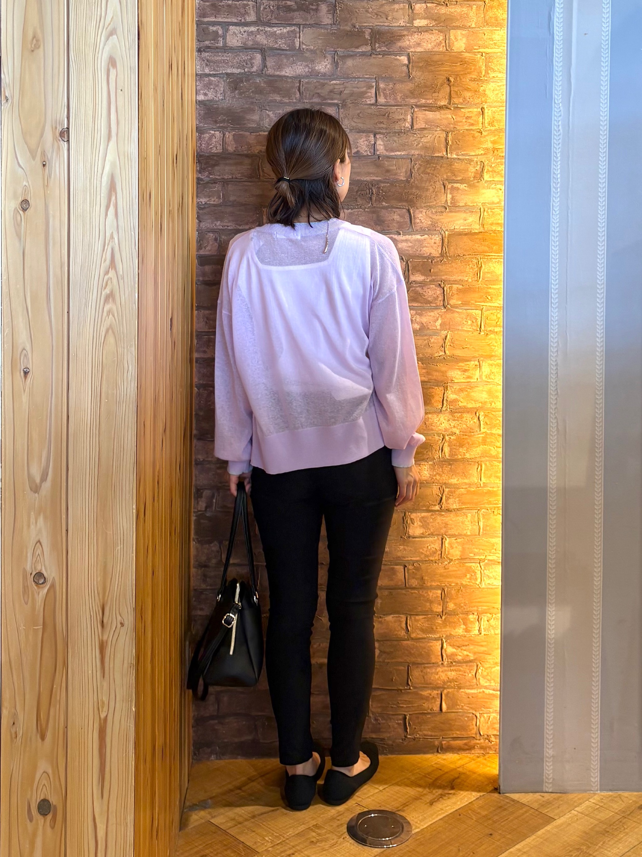 mieさんの「SHOO･LA･RUE｜【S-LL/洗濯機可】1枚でこなれ見え 配色シアーカーディガン」を使ったコーディネート