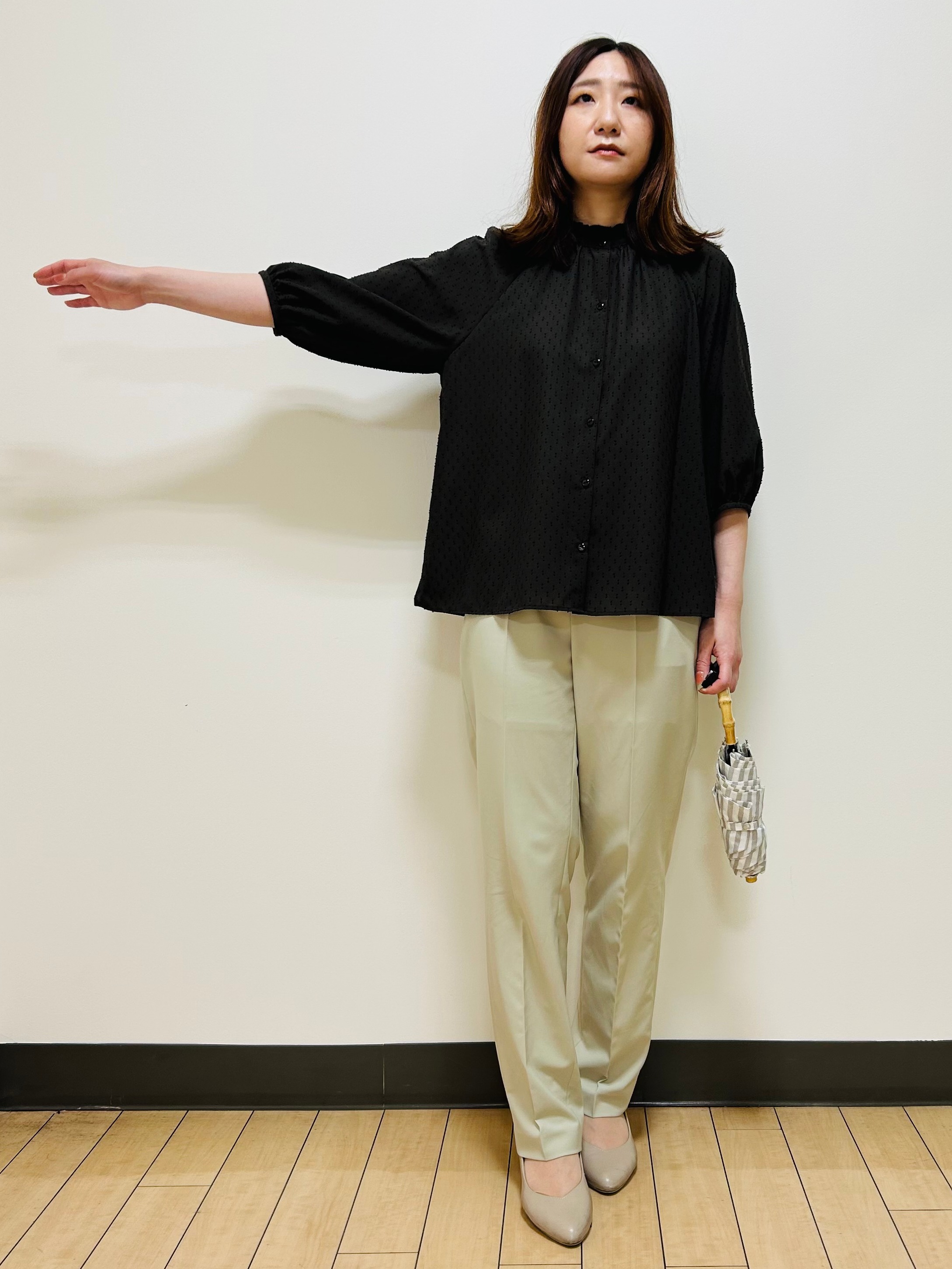 miiiさんの「Reflect｜フロントボタンデザインブラウス」を使ったコーディネート