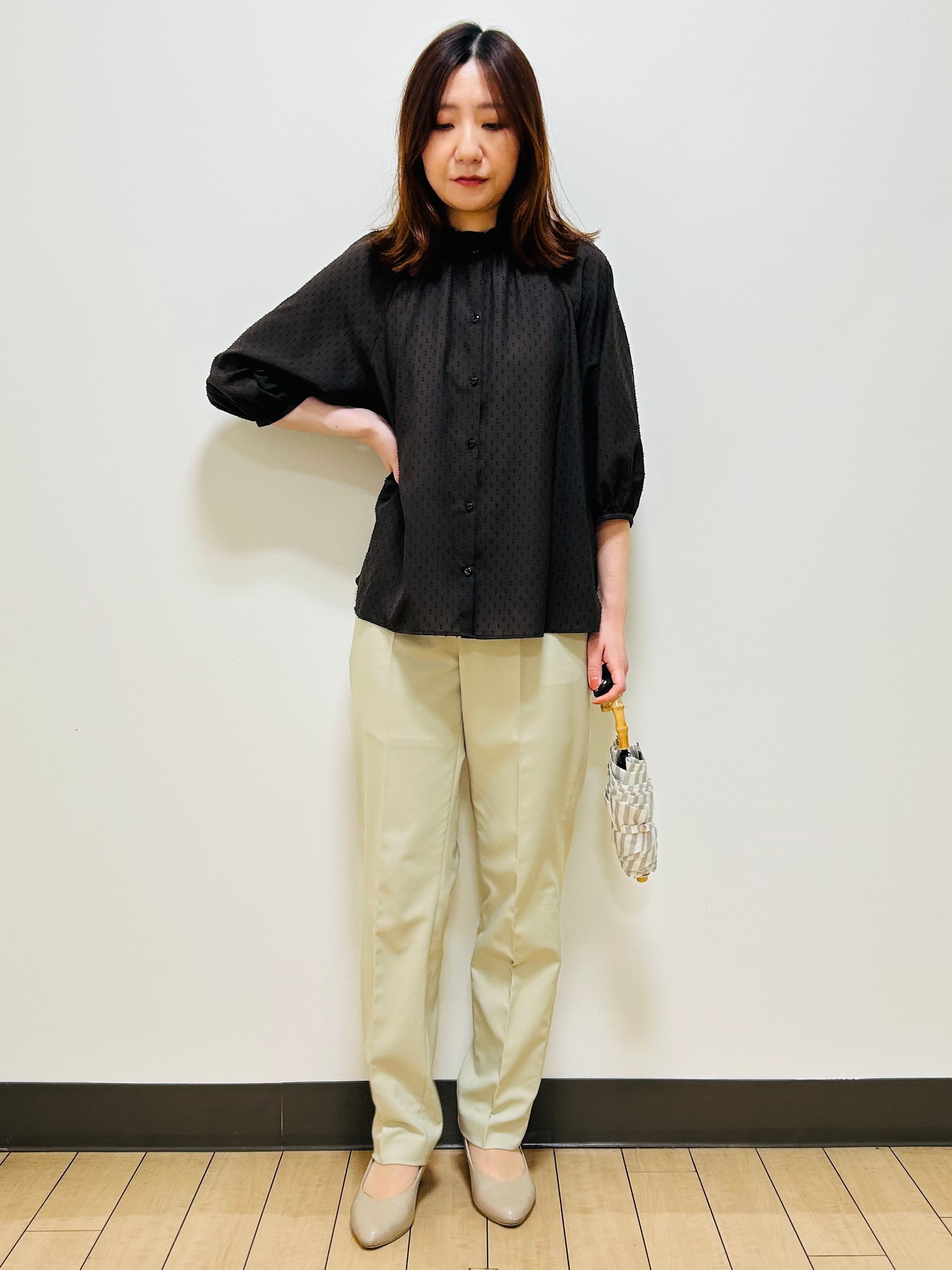 miiiさんの「Reflect｜フロントボタンデザインブラウス」を使ったコーディネート