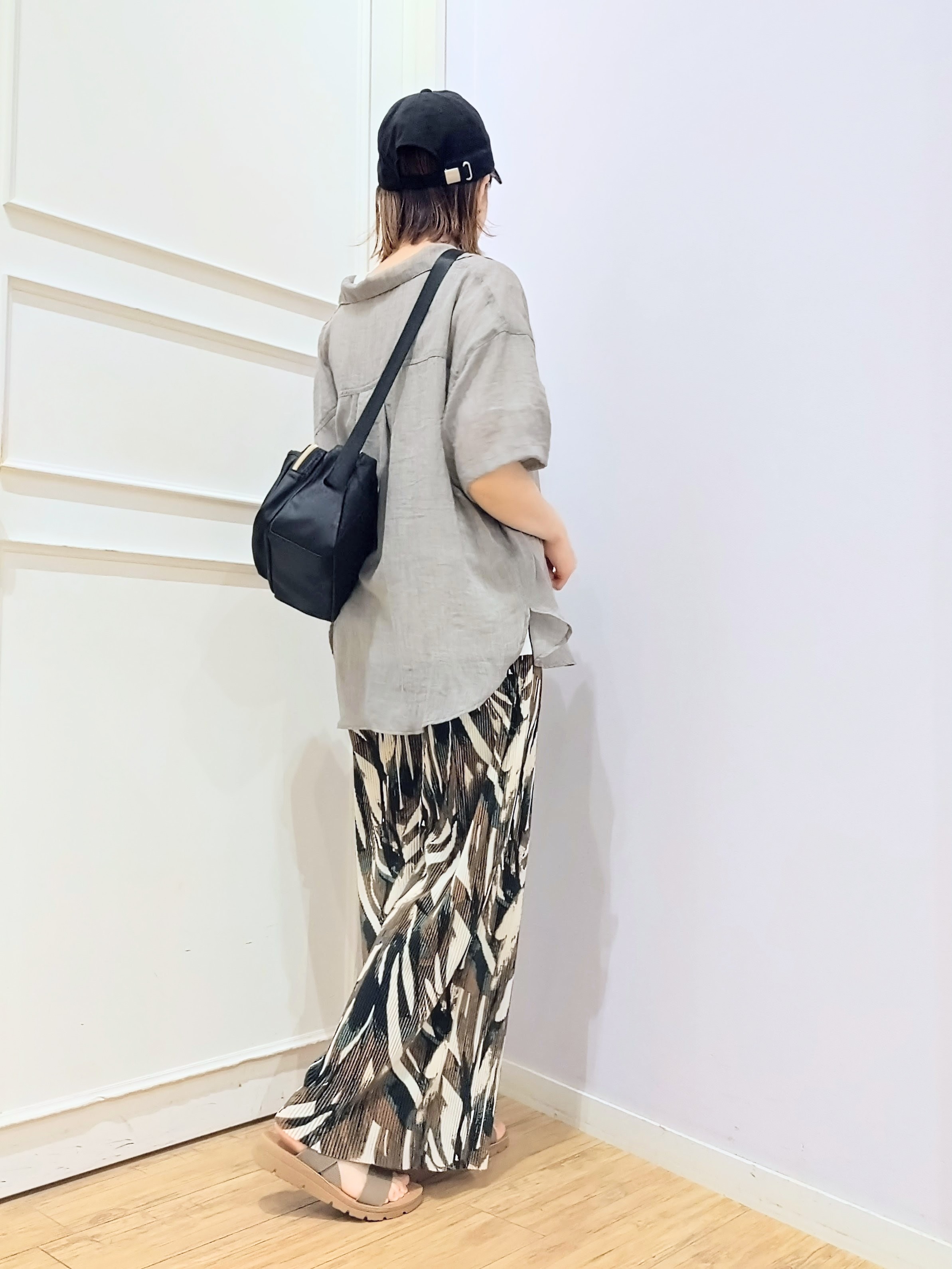 miomioさんの「SHOO･LA･RUE｜【S-LL】ナチュラルに決まる 半袖シアーシャツジャケット」を使ったコーディネート