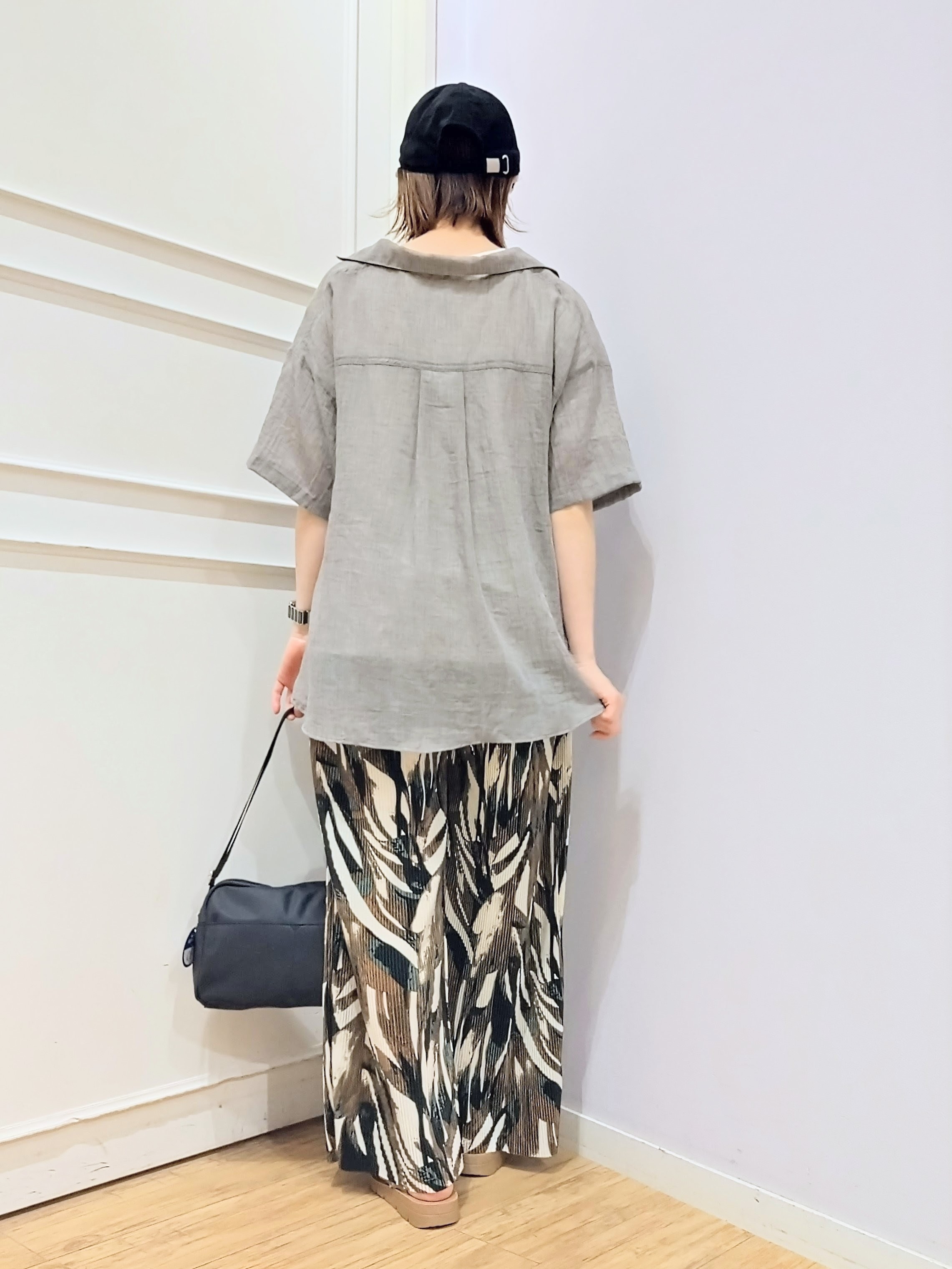 miomioさんの「SHOO･LA･RUE｜【S-LL】ナチュラルに決まる 半袖シアーシャツジャケット」を使ったコーディネート