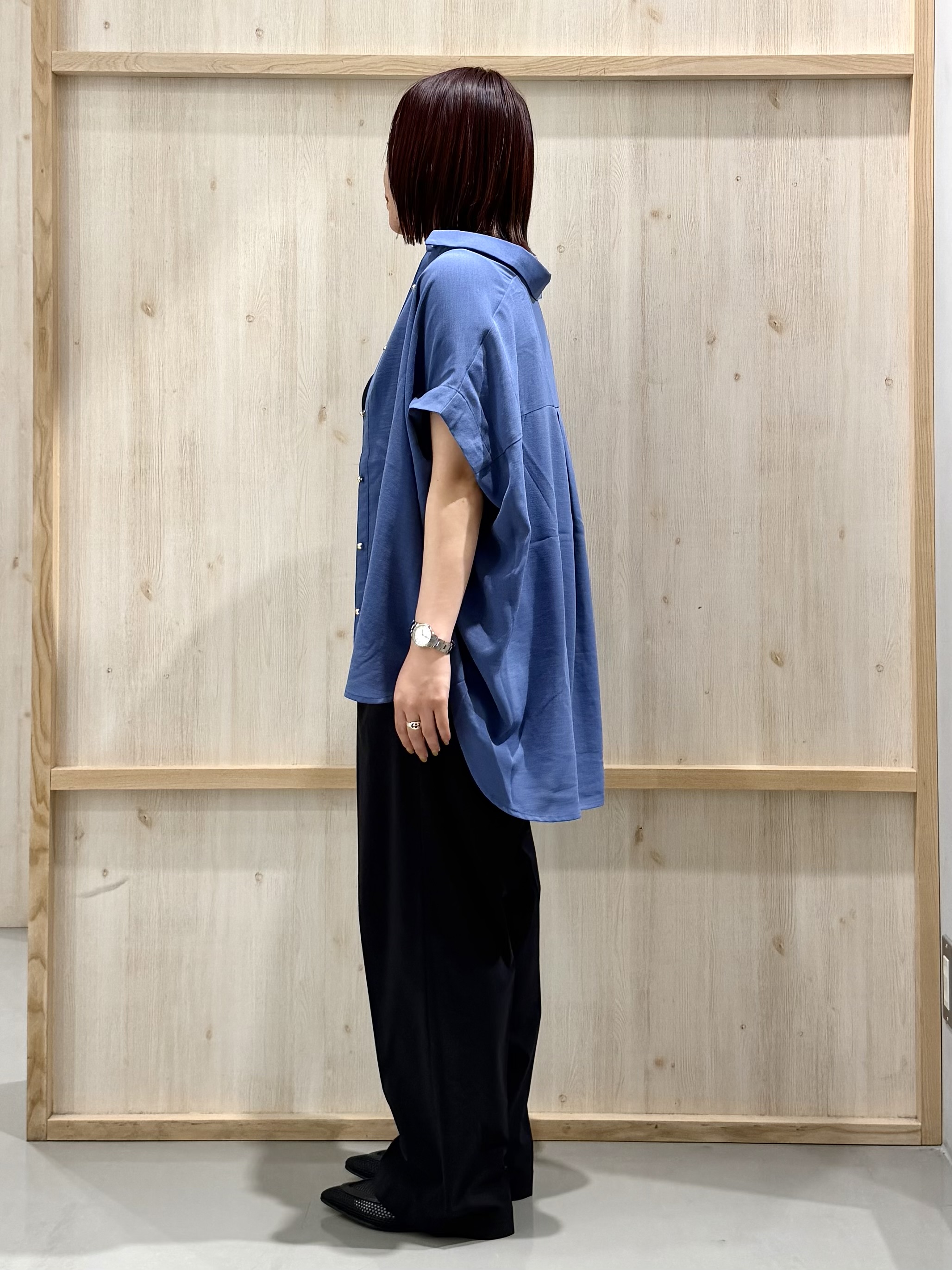 nanaさんの「THE SHOP TK｜【ひんやり/防しわ/UV/吸水速乾】襟付き フレンチスリーブシャツ」を使ったコーディネート